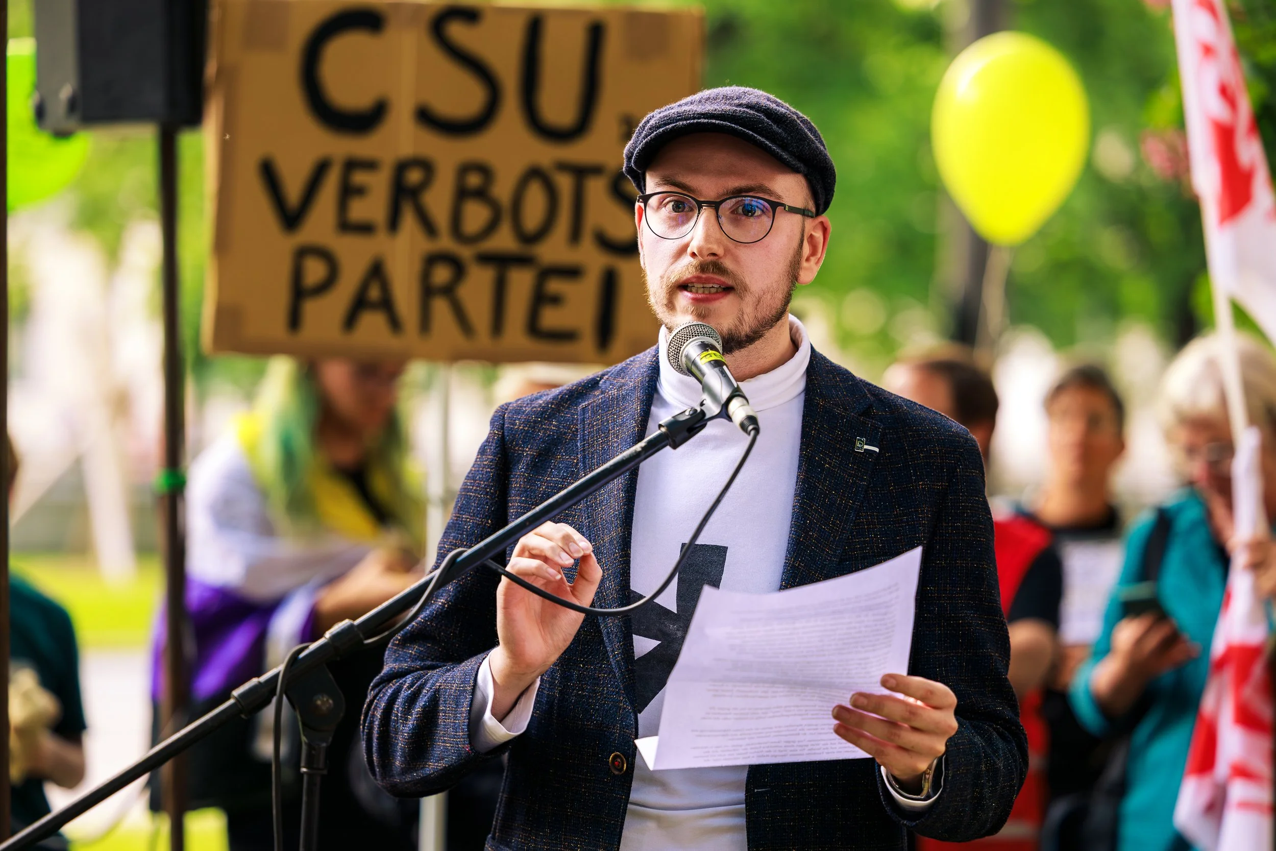 16.05. 2025 - Markus Apel - Petitionsübergabe gegen das Genderverbot