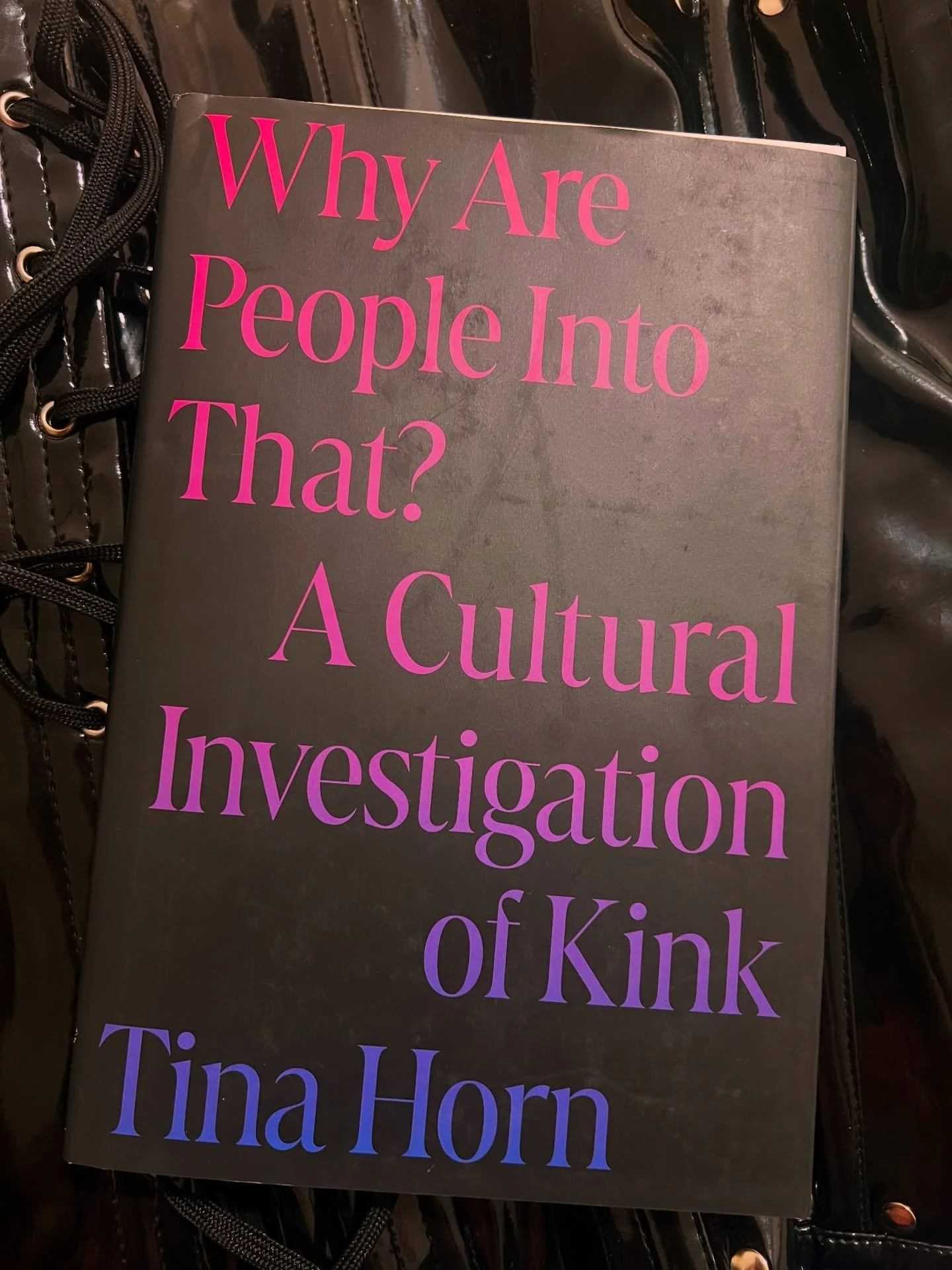 A positively illuminating conversation with @jess.morrigan prompted the following revelation: if the legal, union, and show business-focused aspects of my romance novel about unionizing circus workers are going to be exceedingly well informed and met