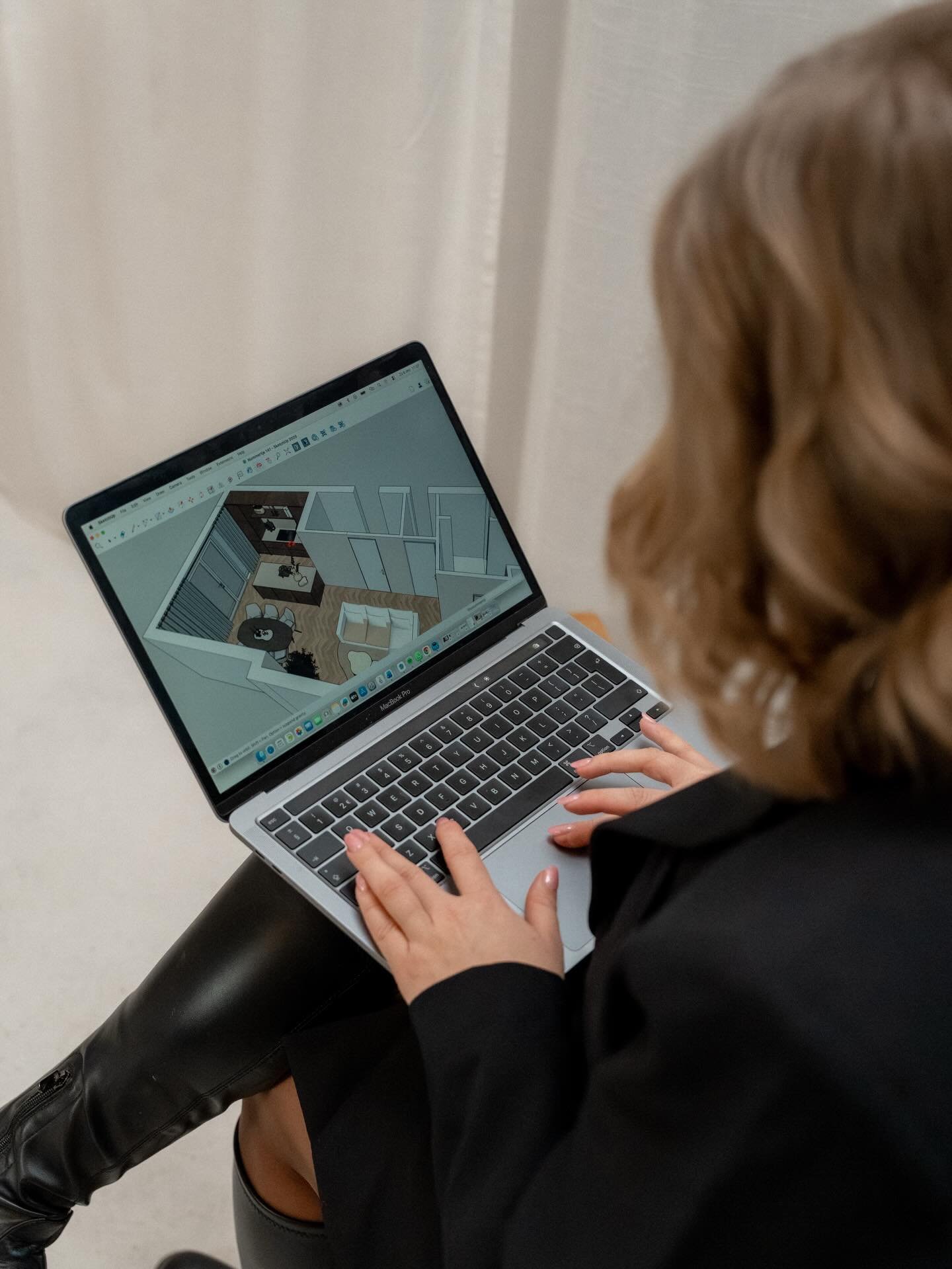 ✨ Wil jij een interieur dat tot in de kleinste details klopt? ✨

Met het Compleet Interieurpakket van Studio Fion&eacute; wordt jouw interieur van A tot Z ontworpen. Ik vertaal jouw wensen naar een volledig en persoonlijk totaalontwerp, waarin sfeer,