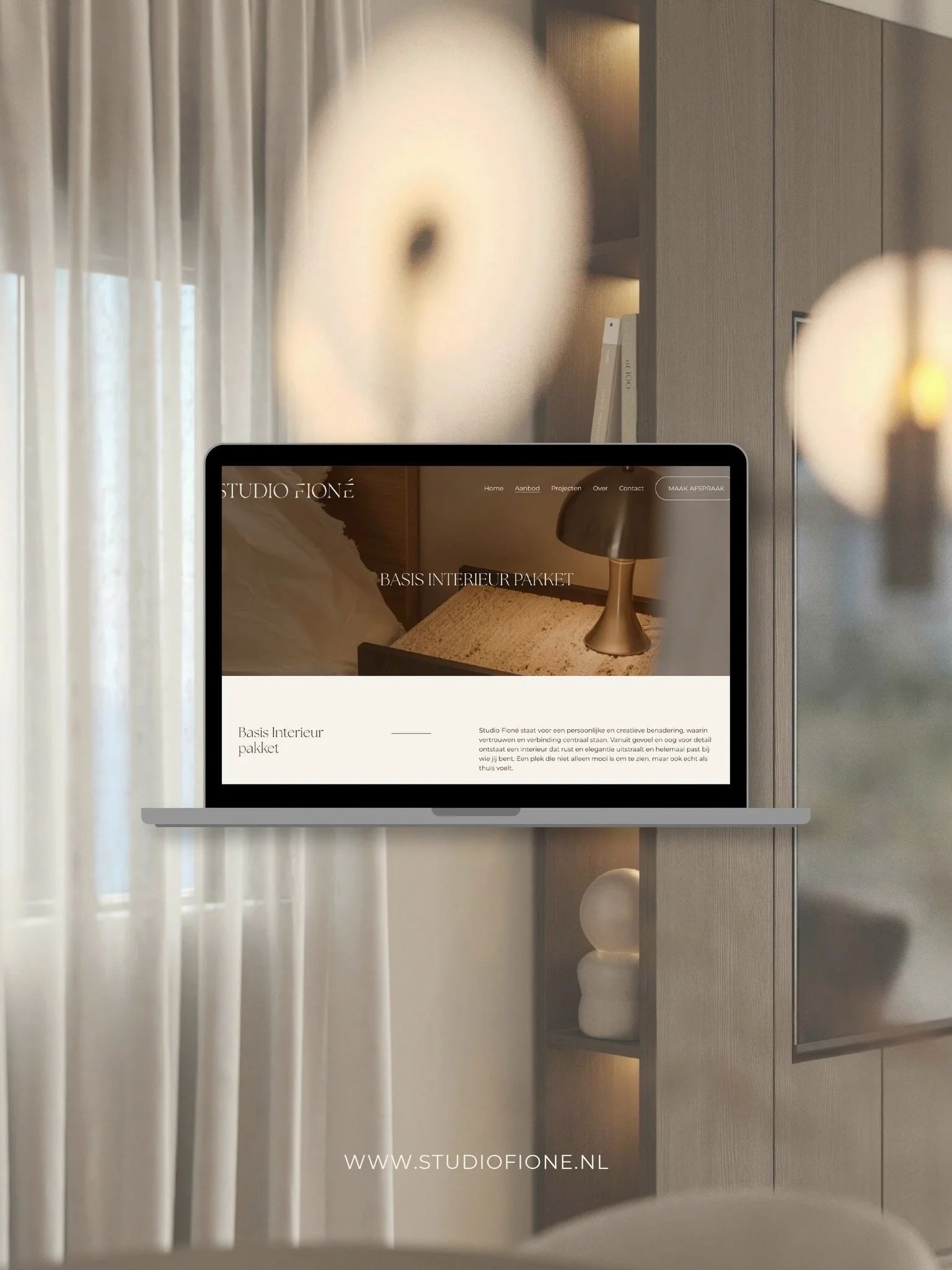 Benieuwd wat ik voor jouw interieur kan betekenen? 🤍

Op mijn website neem ik je mee in mijn werkwijze, ontdek je de verschillende interieurpakketten &eacute;n krijg je een kijkje achter de schermen van hoe ik te werk ga.

Of je nu op zoek bent naar