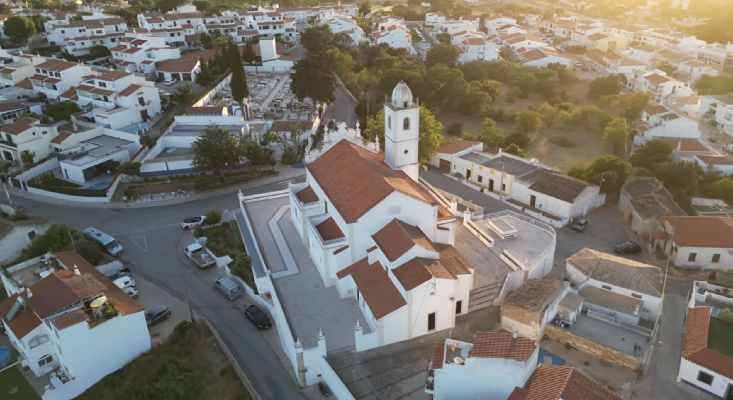 Living in Porches: The Honest Guide to the Algarve's Pottery Village