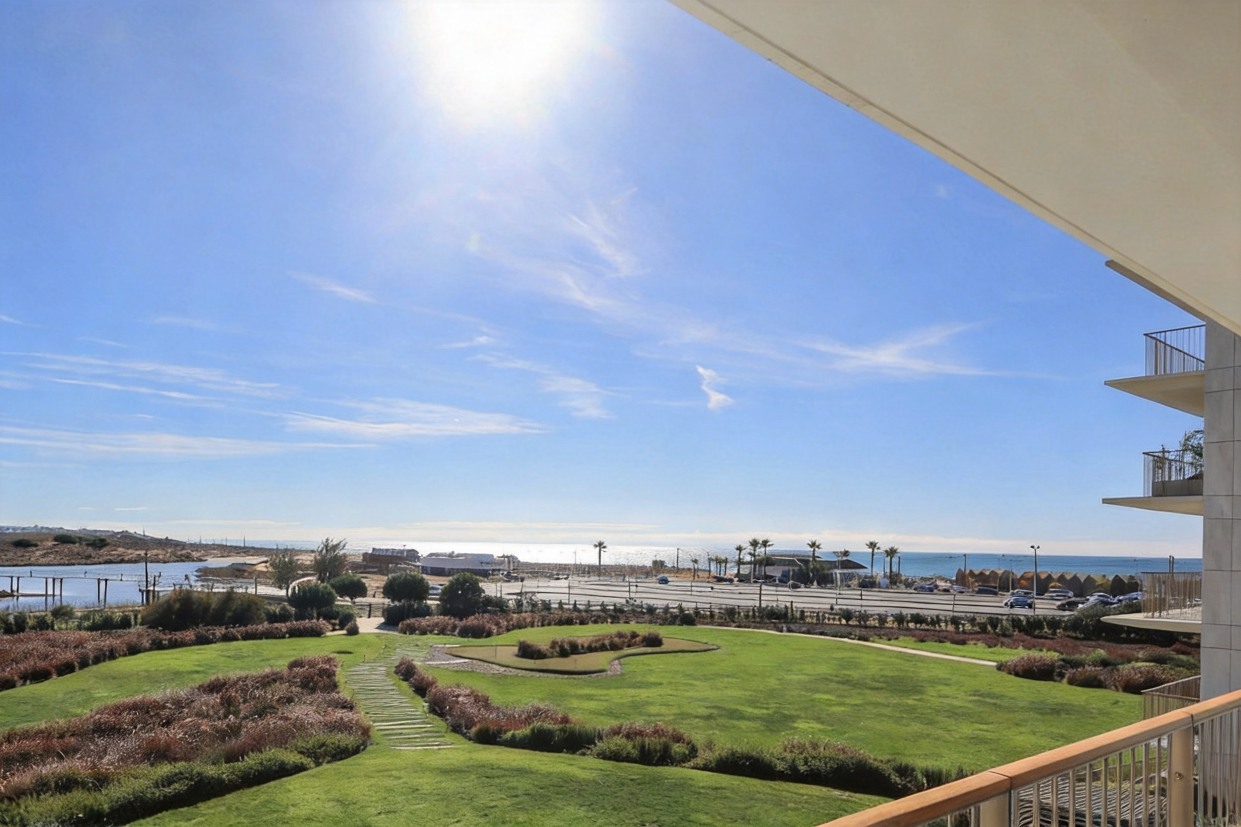 Beachfront Living at Bayline, Armação de Pêra
