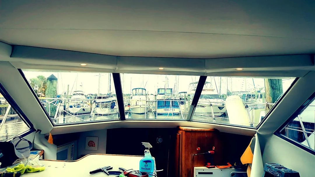 BoatRiteUpholsteryFrontWindow2.jpg