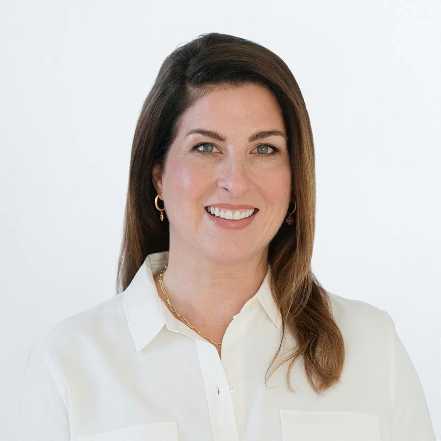 A headshot of Leslie Theobald, Garnish, Event Manager