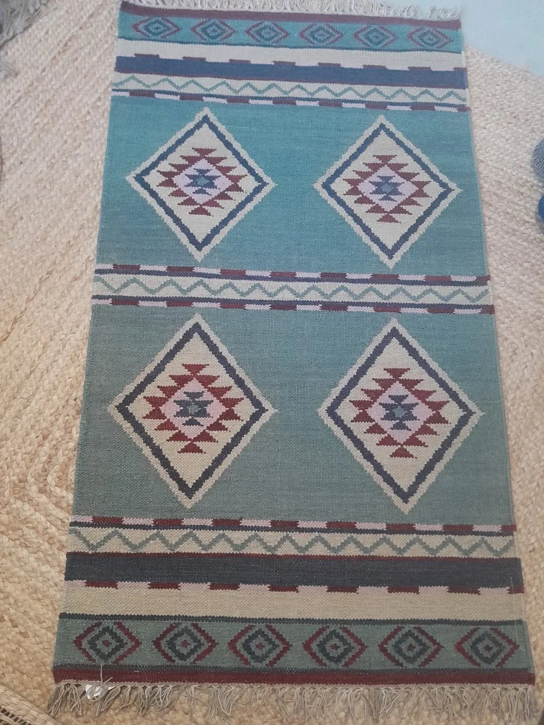 Bore da. Good morning to you! 😃 

Today, three of the beautiful #kilim #rugs I have in stock. 😍

💫 Handwoven 75x135cm
80% wool, 20% cotton
Washable 🫧 

💫 Weaver Green 90x150cm
Recycled ♻️ plastic bottles
Washable 🫧

💫 Handloomed 75x135cm
100% 