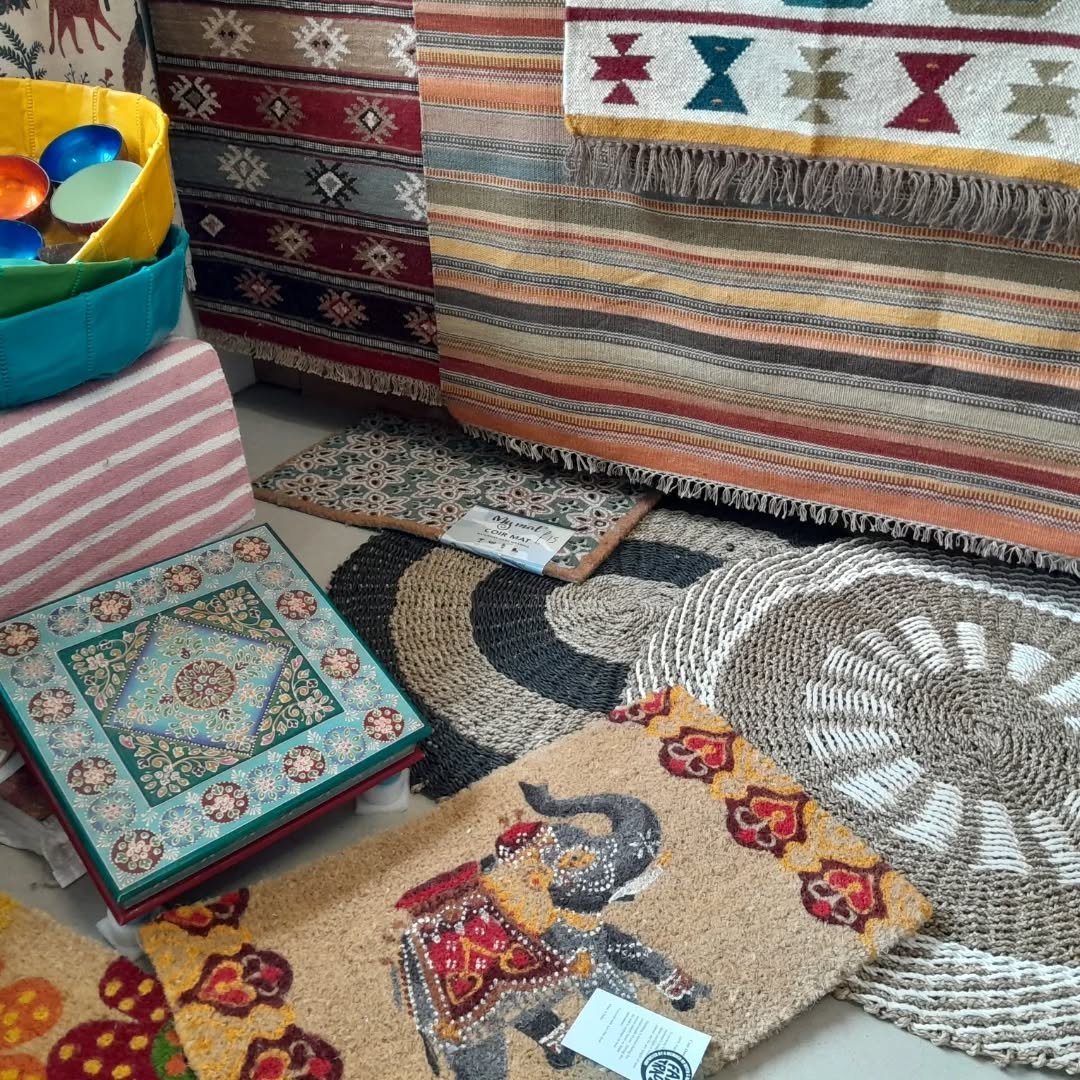 Bore da. Happy Wednesday!

This week's refresh. 🧹🌟

I have a wide selection of rugs in a range of materials in stock at the shop: wool; cotton; jute; sisal; coir; and recycled yarns and plastics. 🧶 ♻️ 🍃

Open today and the rest of the week from 1