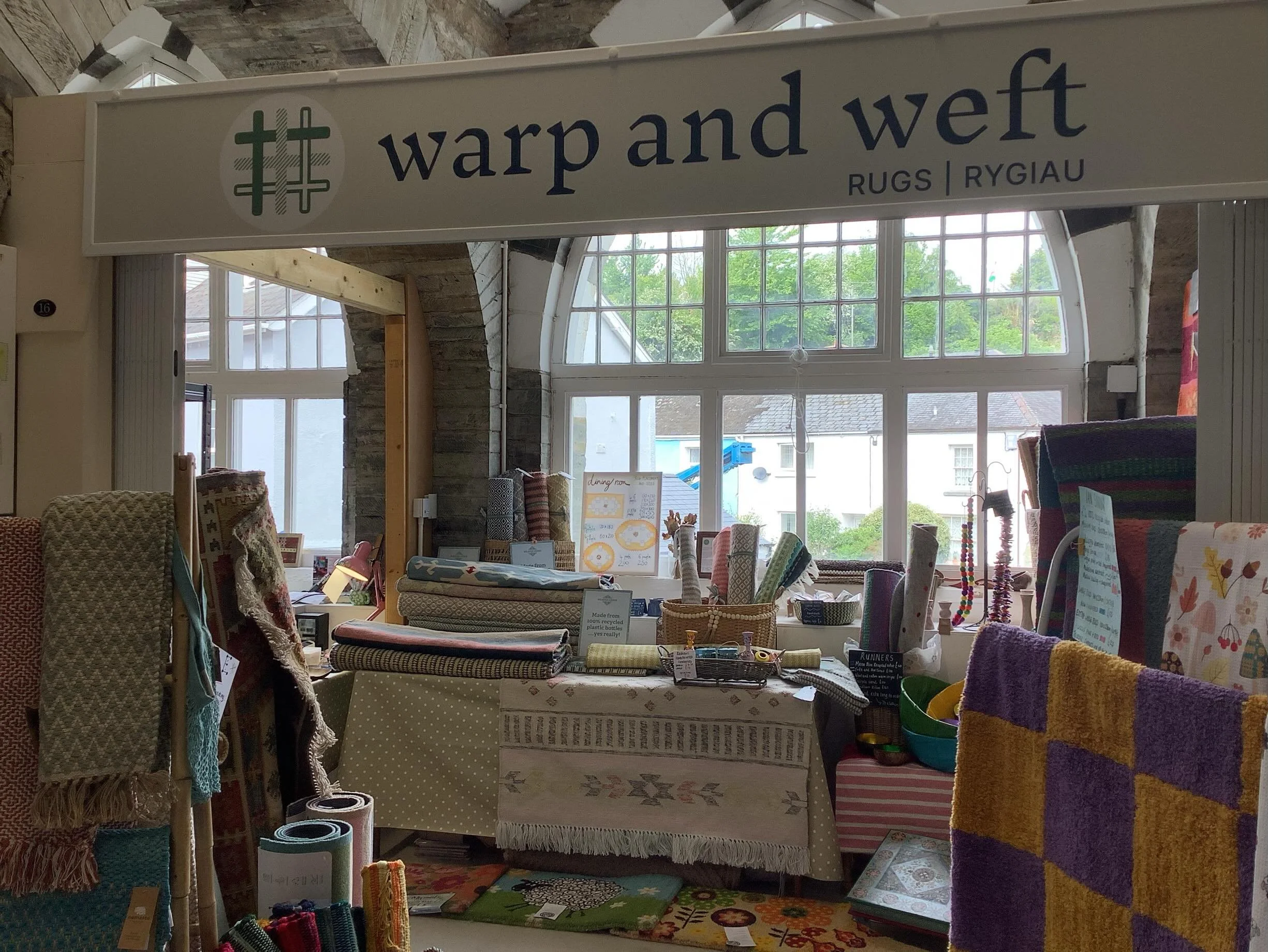 Bore da. Happy Wednesday! 😊

Today, a celebration of ALL of our weaves! 🍃🧶🍃We stock a carefully curated selection of rugs and runners in a range of natural materials: wool, cotton, jute, sisal, and seagrass, and also rugs made from recycled yarns