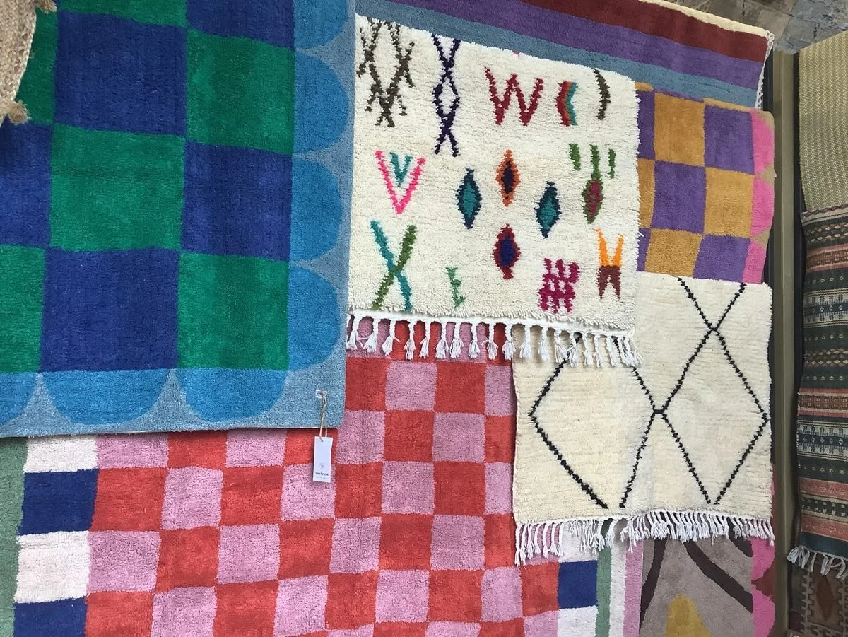 Bore da. 😊 To counter this grey day, enjoy some gorgeous Maison Berber and Daisy Snow rugs. 

I have medium, large, and extra large Daisy Snows in stock. 🌼 They are 100% recycled ♻️ cotton. 

The Maison Berber rugs are 110x145cm. These Moroccan rug
