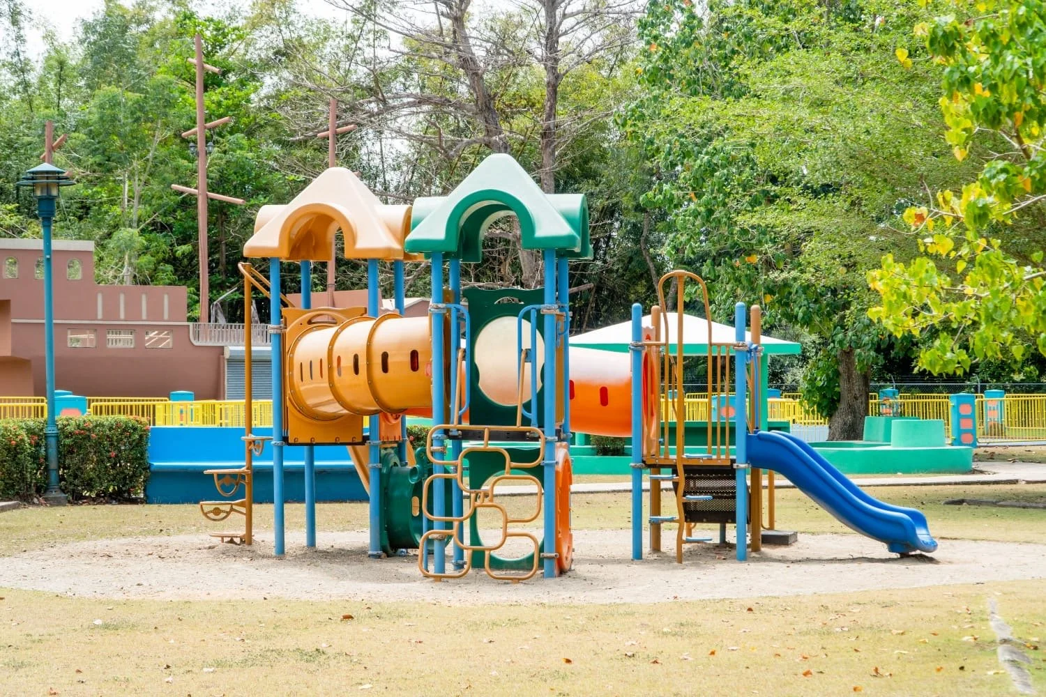 Parque Infantil Luz M. Muñoz Muñiz