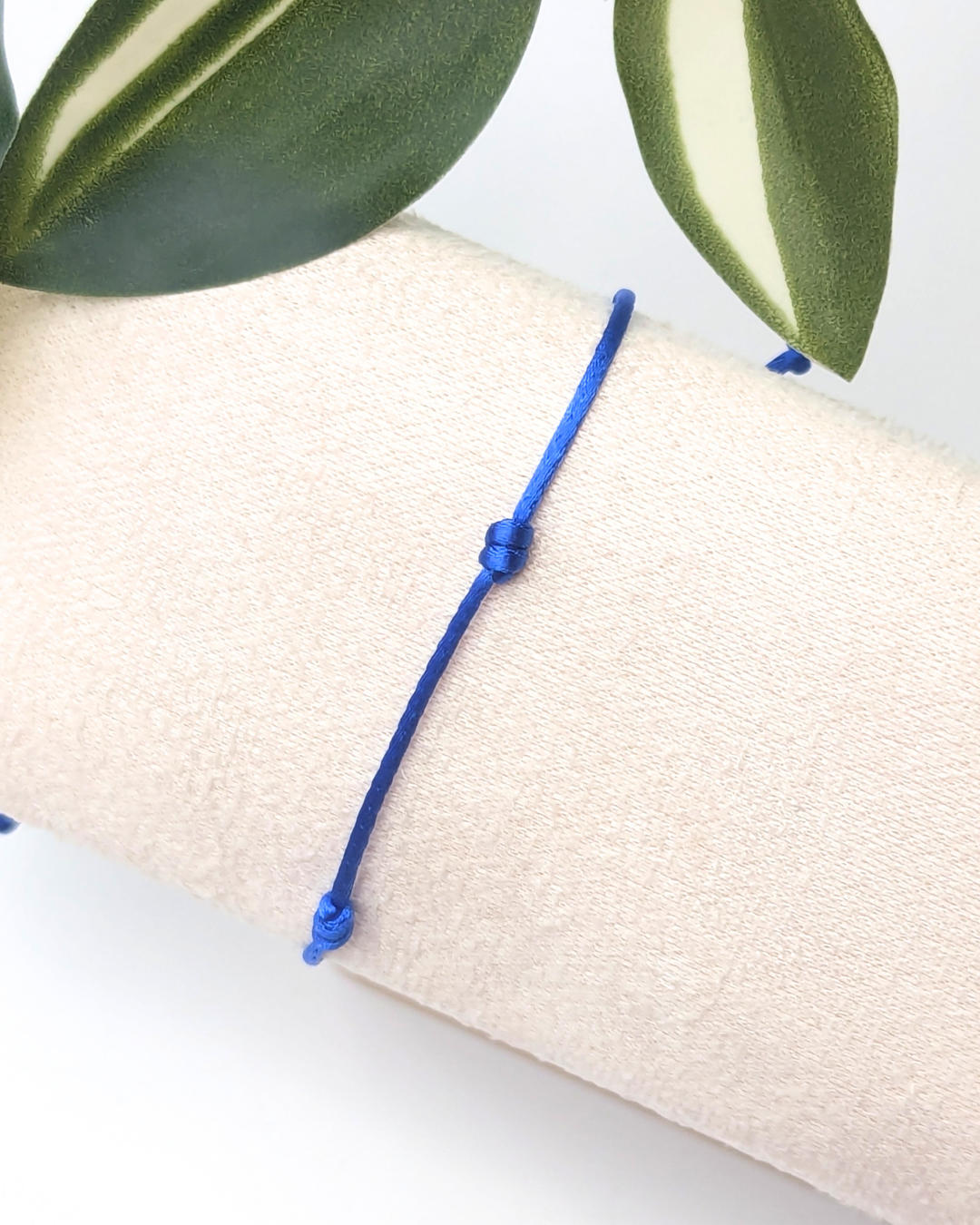 bracelet bleu foncé 2.png