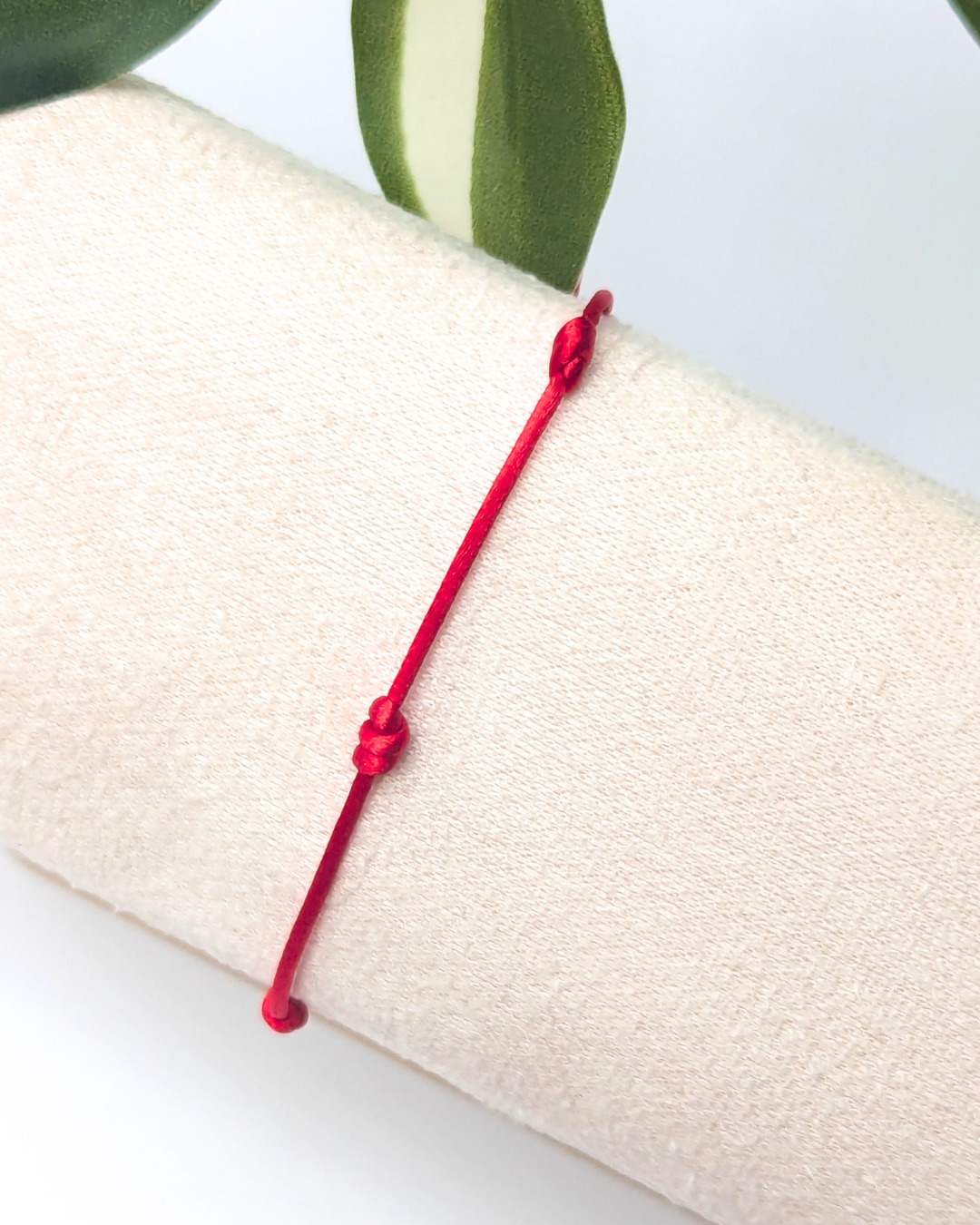 bracelet rouge 2.png