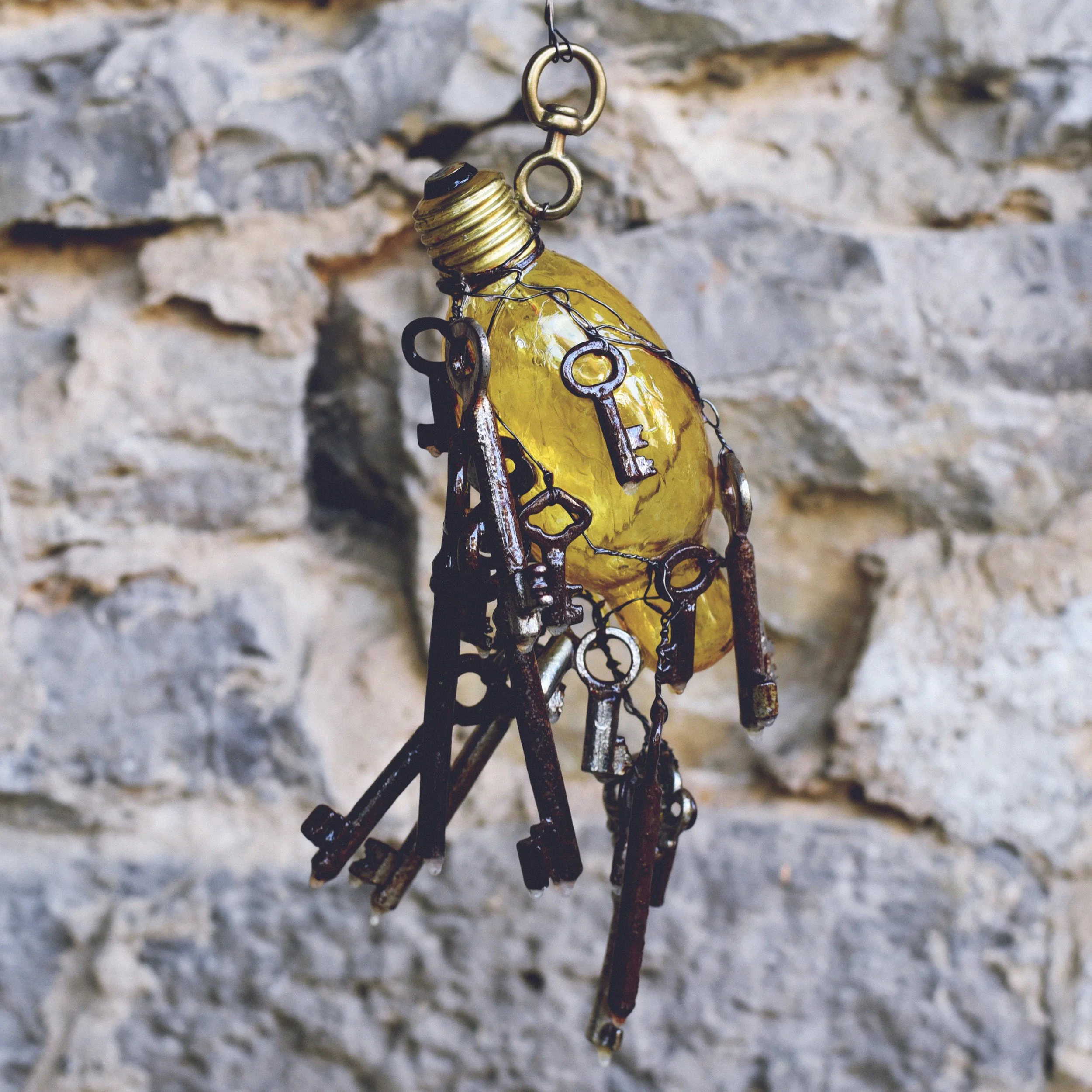 Assorted Vintage keys. 