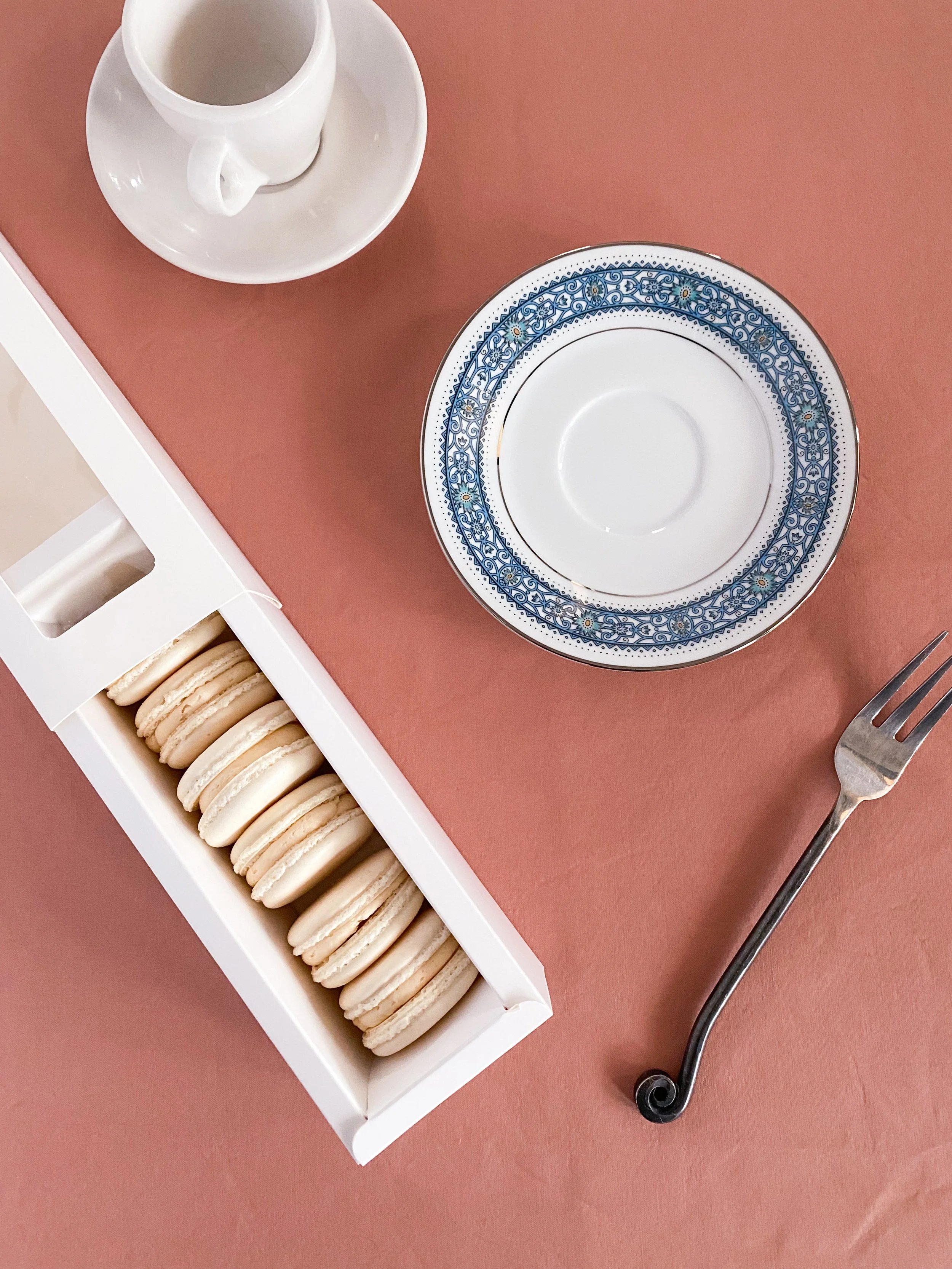 Butterbeer Macarons.JPG