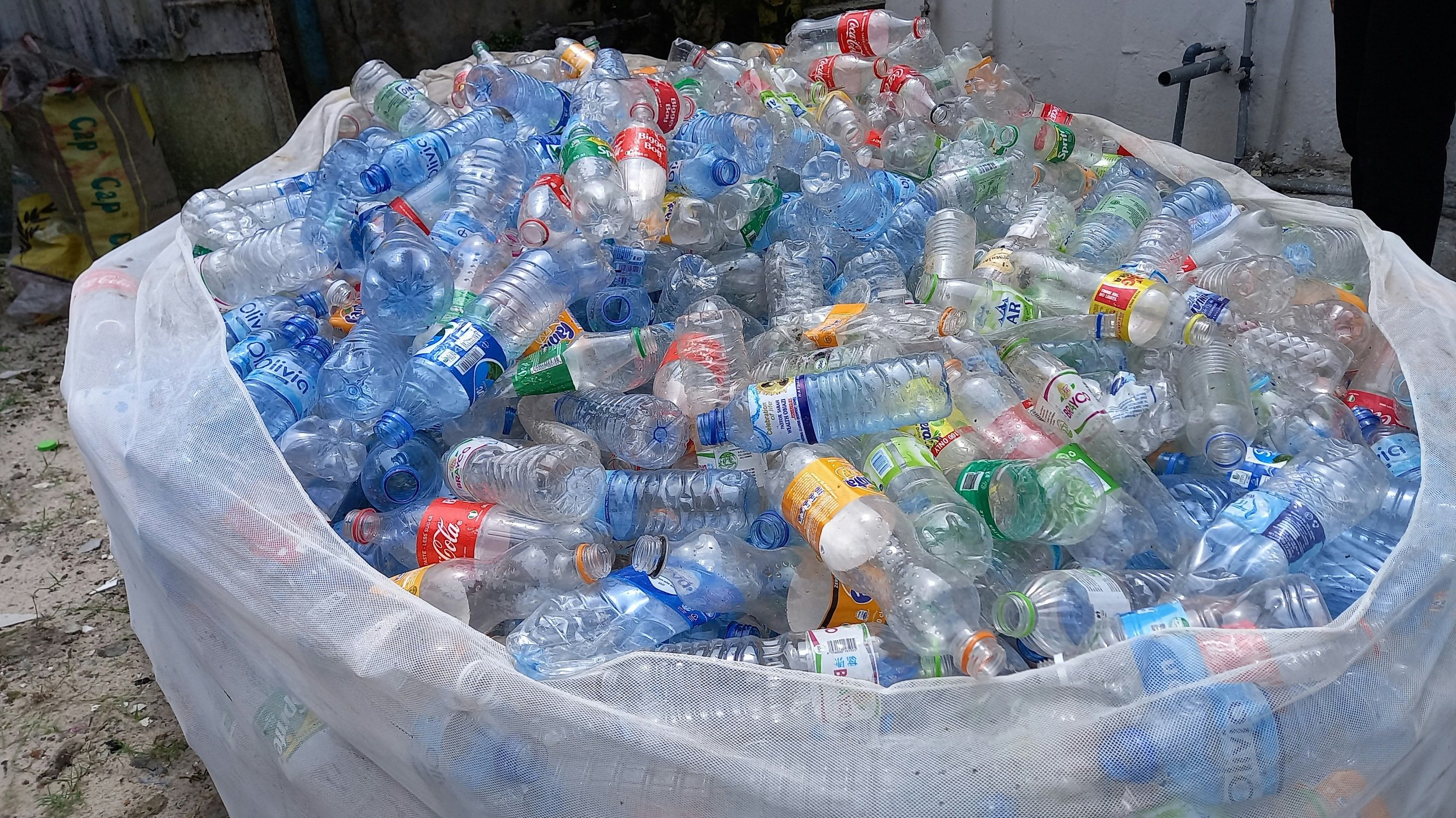 The Quiet Edit — How I Slowly Got Plastics Out of My Home