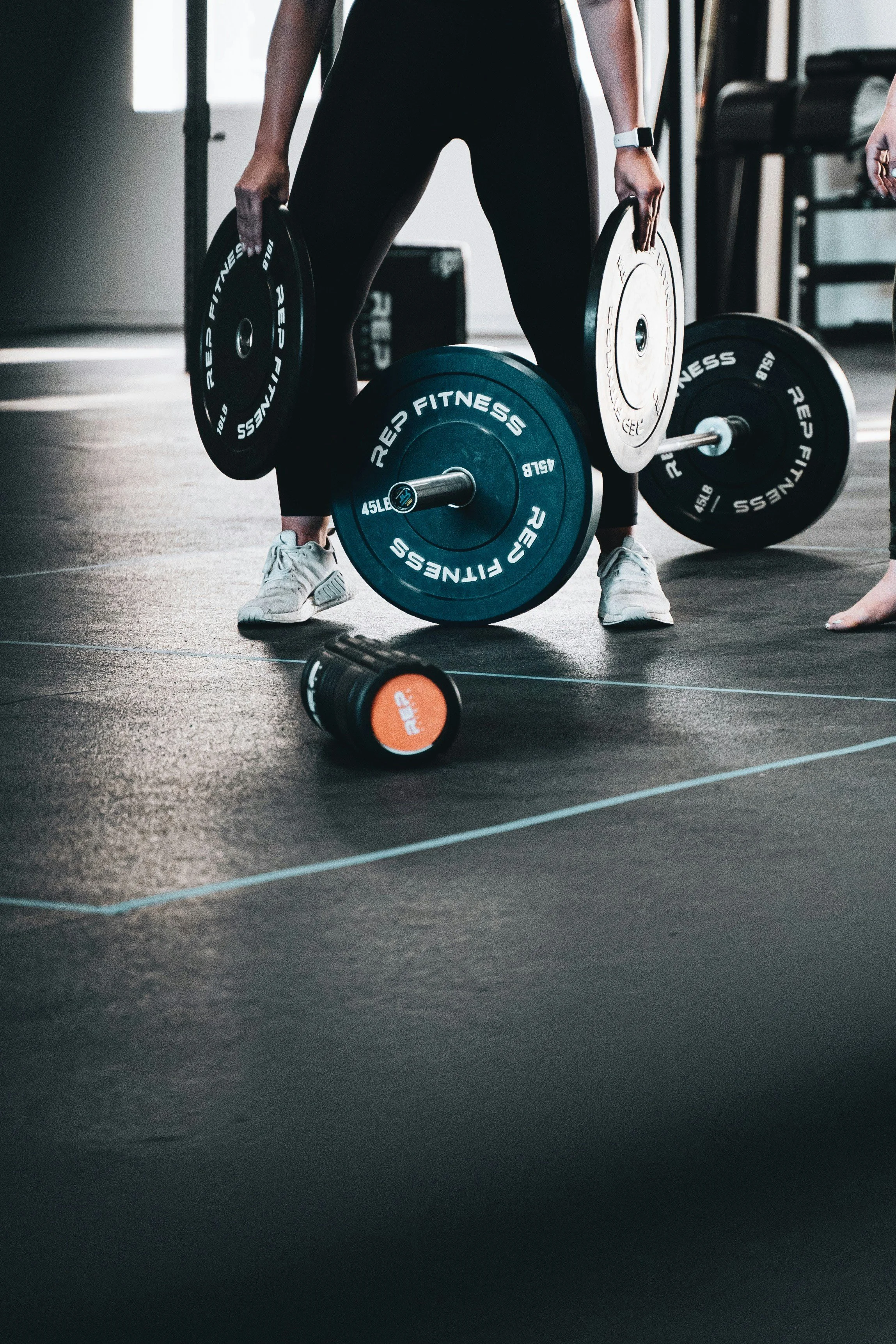Plate pinch exercise for grip strength in your 60s