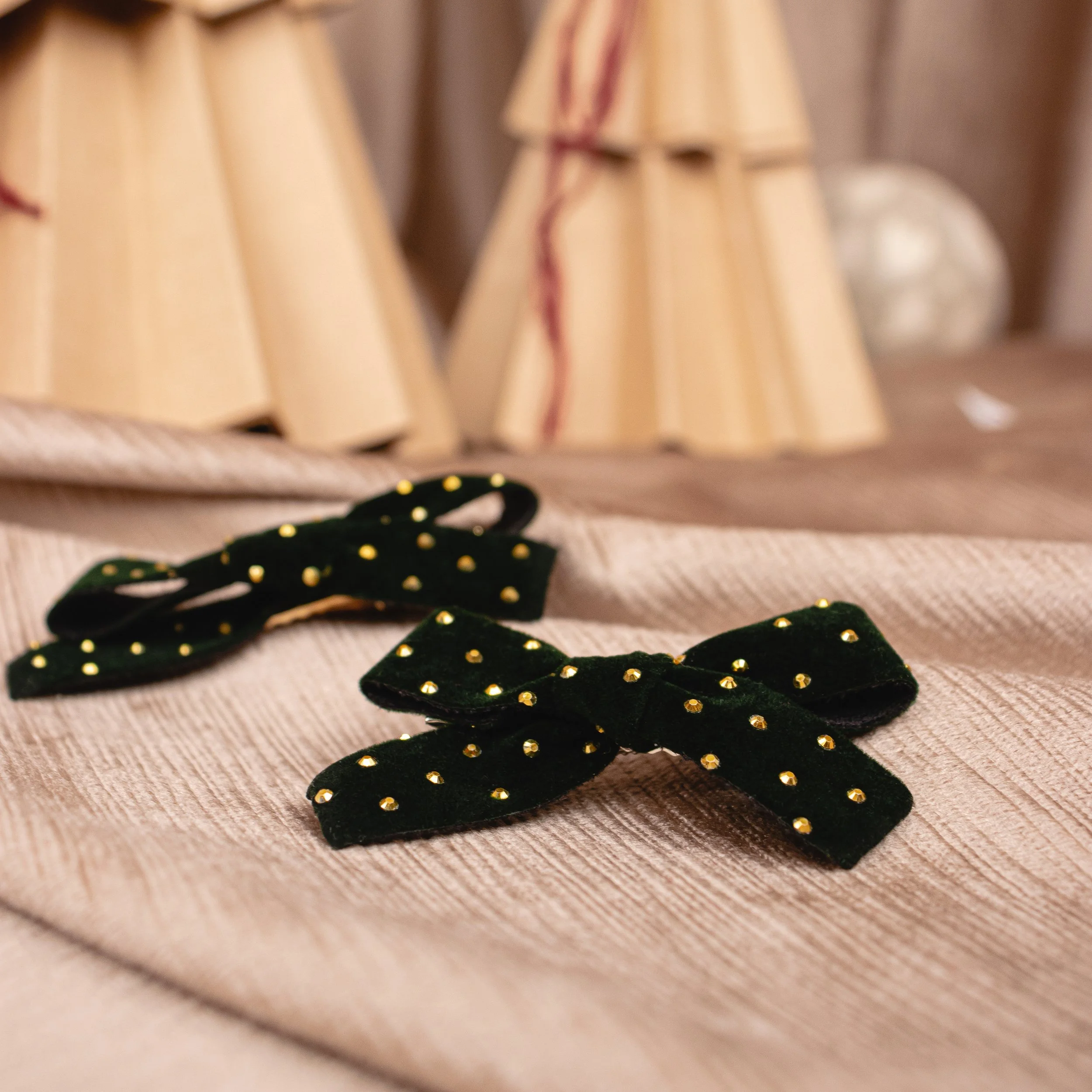 Velvet_Green_Gold_Bow_1.JPEG