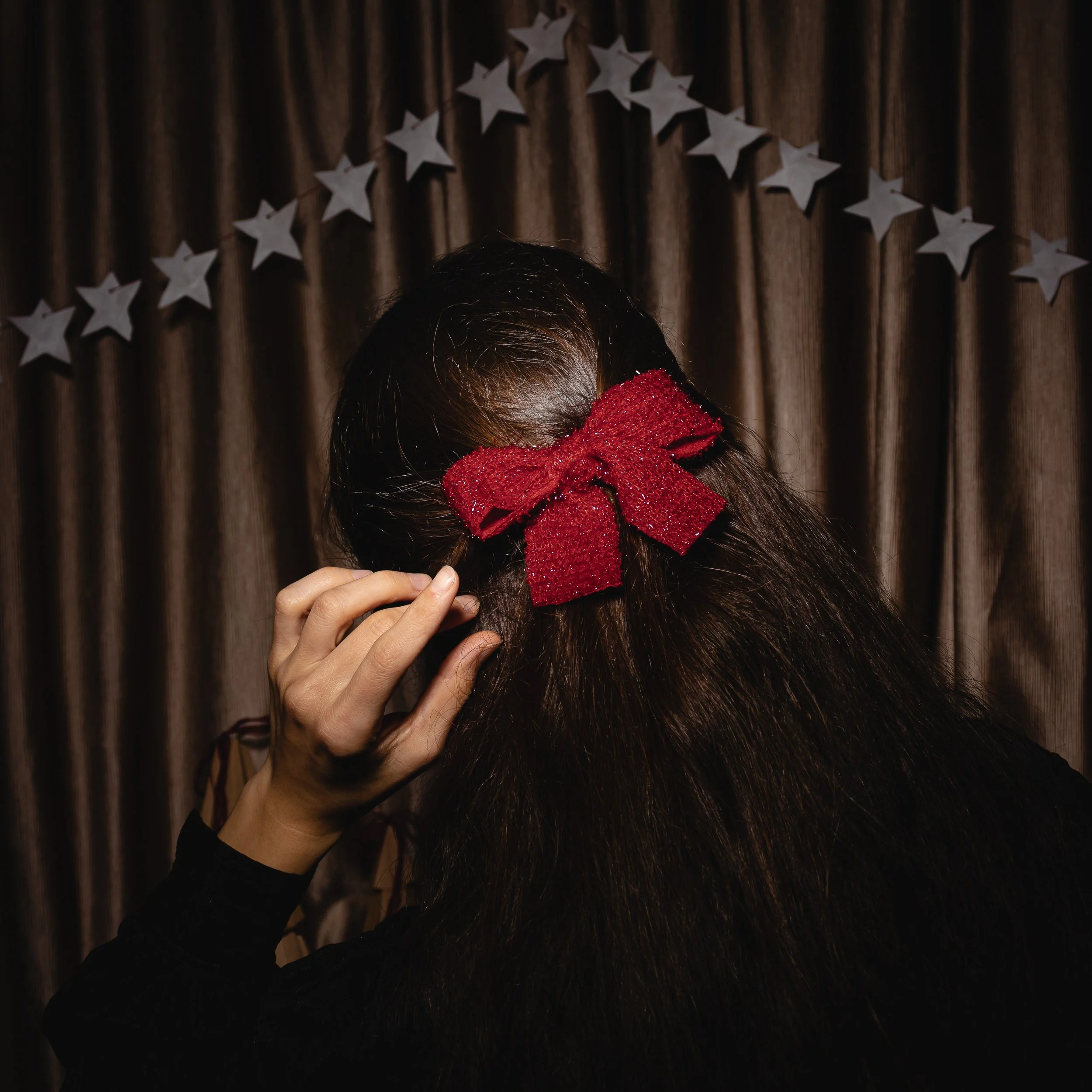 Sparkling Red Raw-Edge Bow Clip