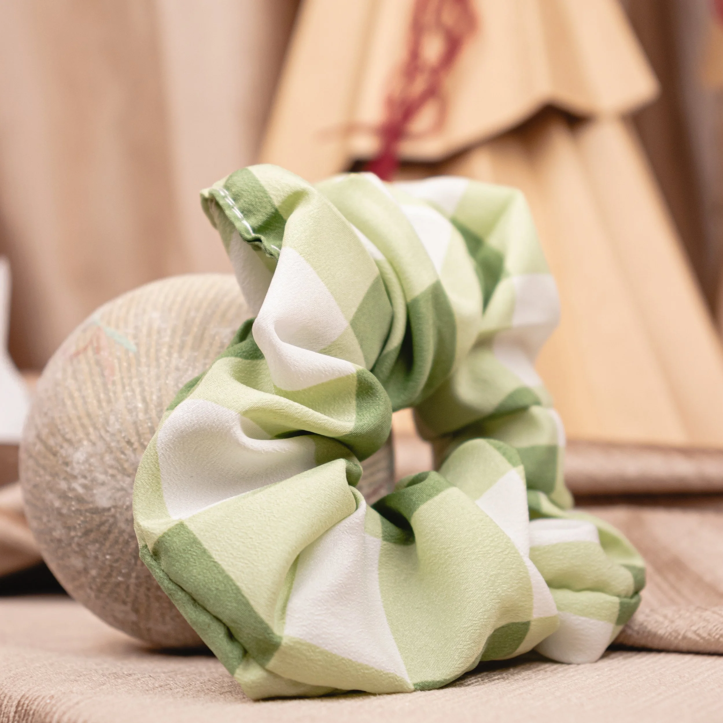 Mint&White_Scrunchie_5.JPEG