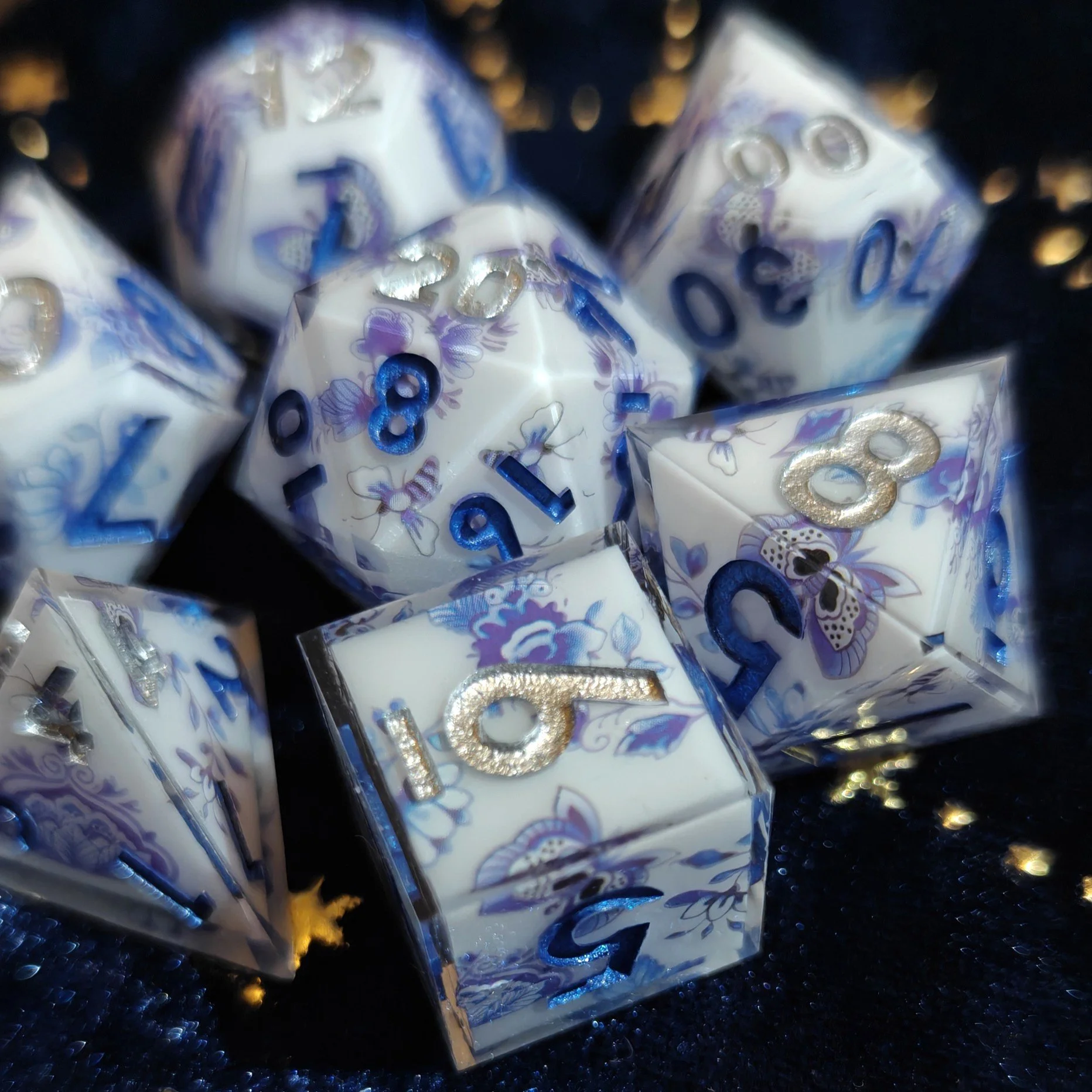 Regency | Sharp-Edged Dice Set