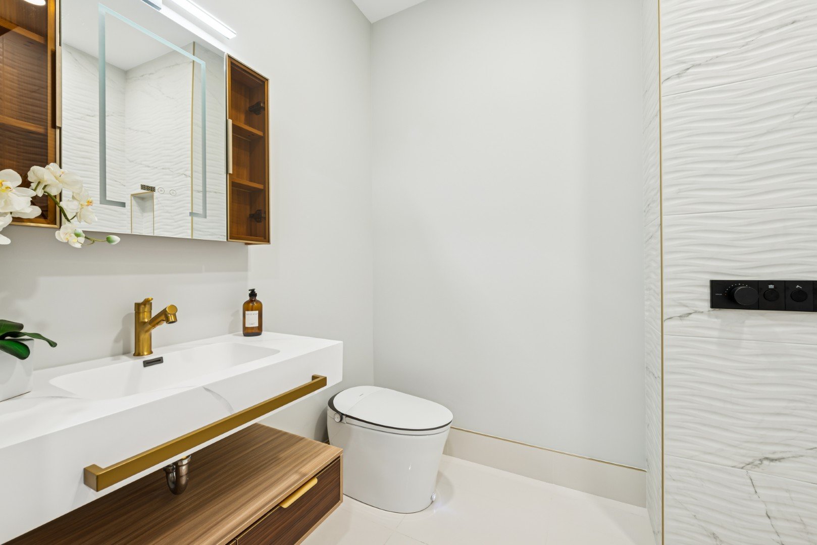 Roman-466NPaulina202(25) (Large).jpg