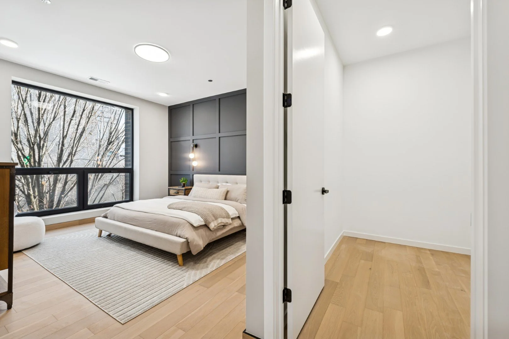 Roman-466NPaulina202(17) (Large).jpg