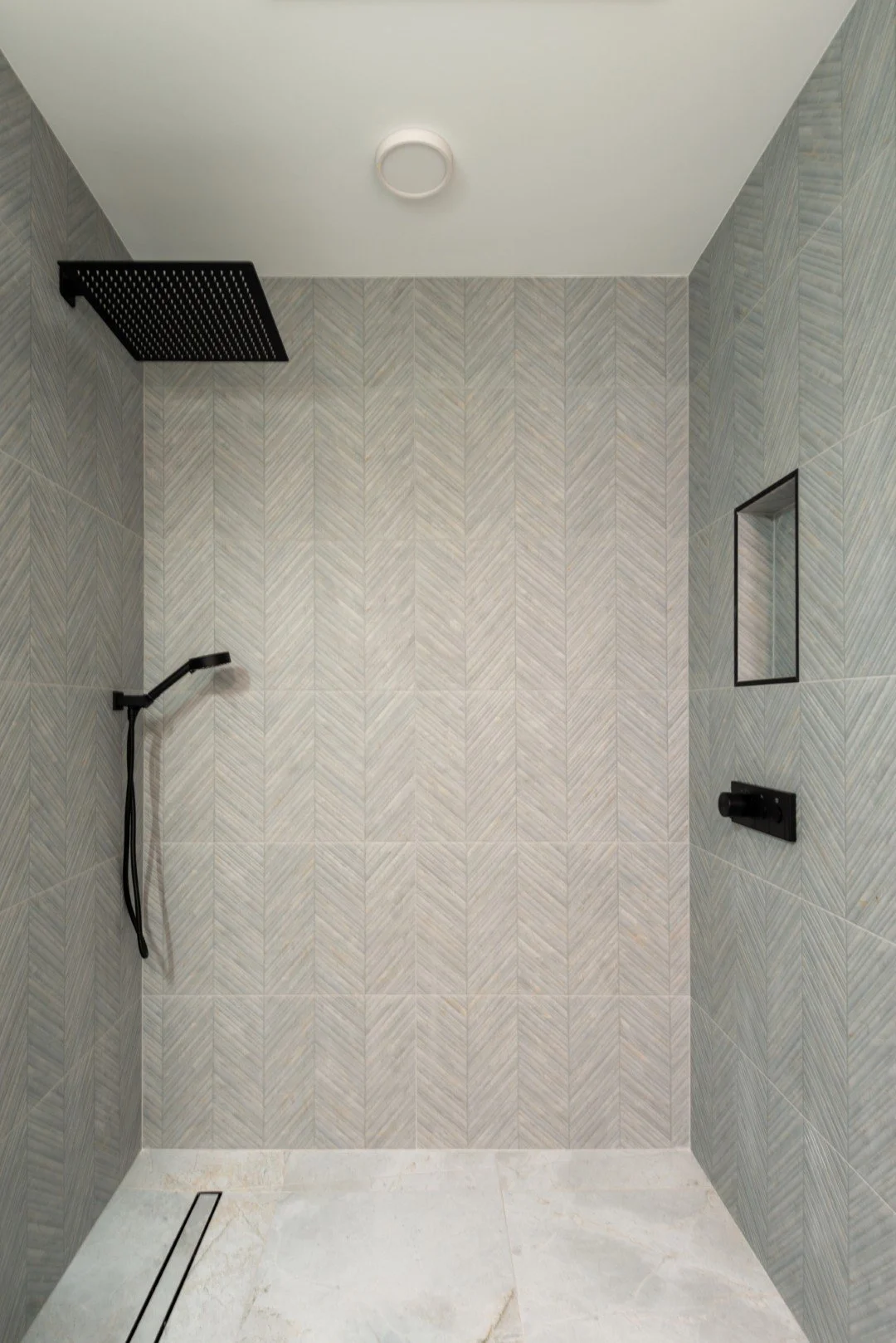 Roman-466NPaulina202(21) (Large).jpg