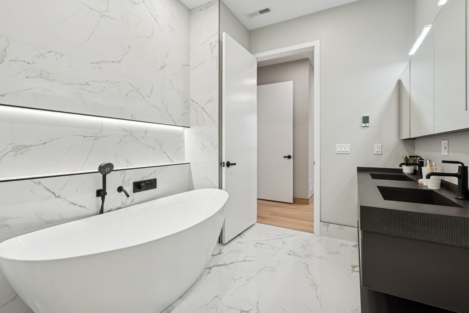 Roman-466NPaulina202(20) (Large).jpg