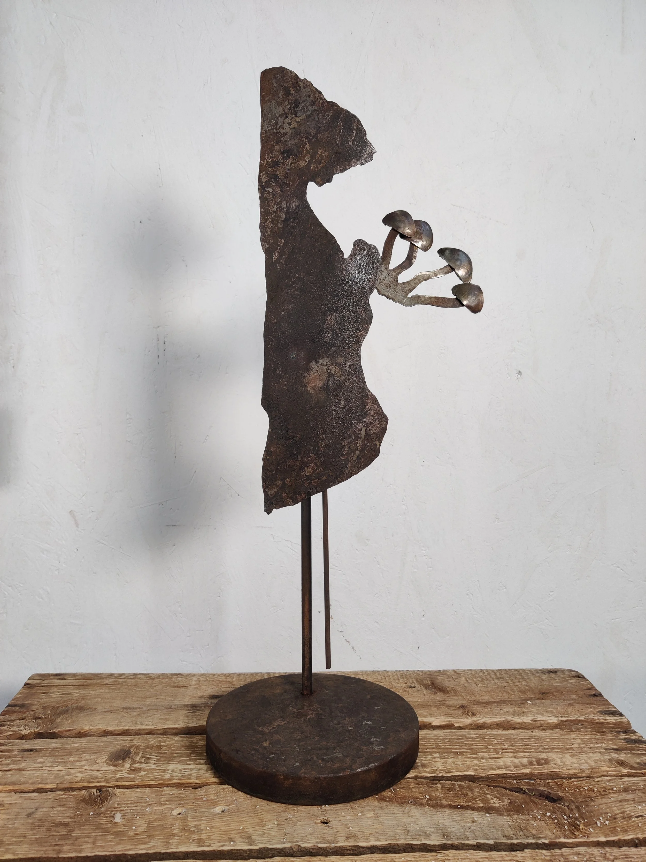 Unfolding
2024
steel
17x17x45 cm
€850,-