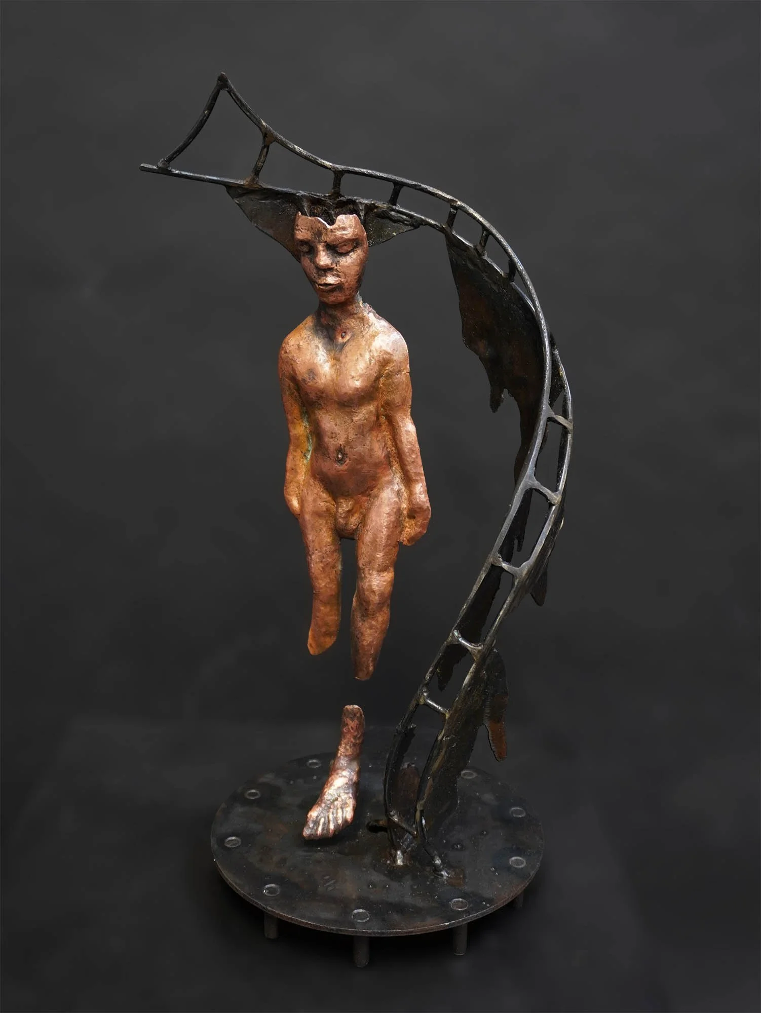 Copper body 
2025
22x22x38cm
€1200,-