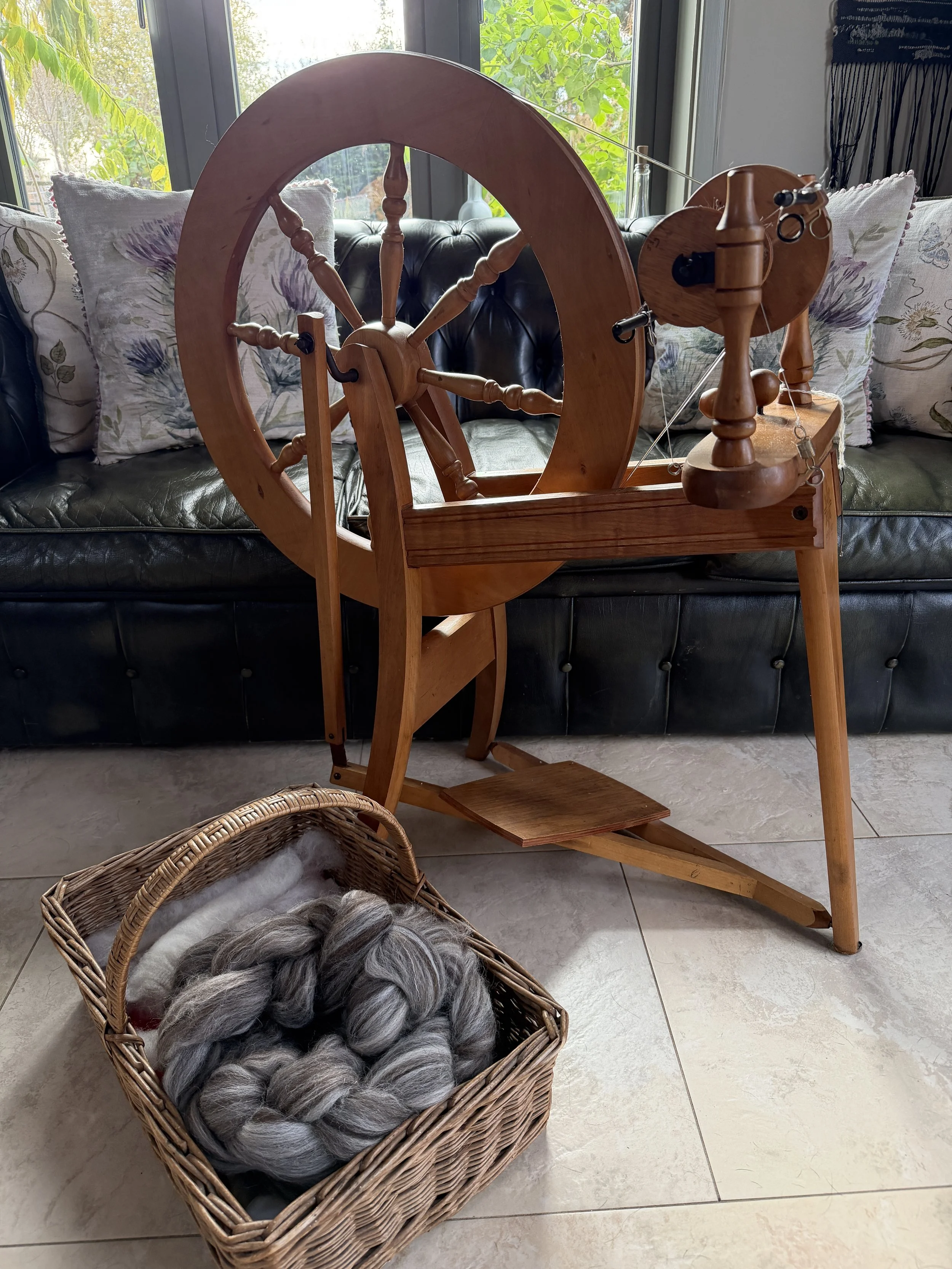 Learn to spin, one to one lesson