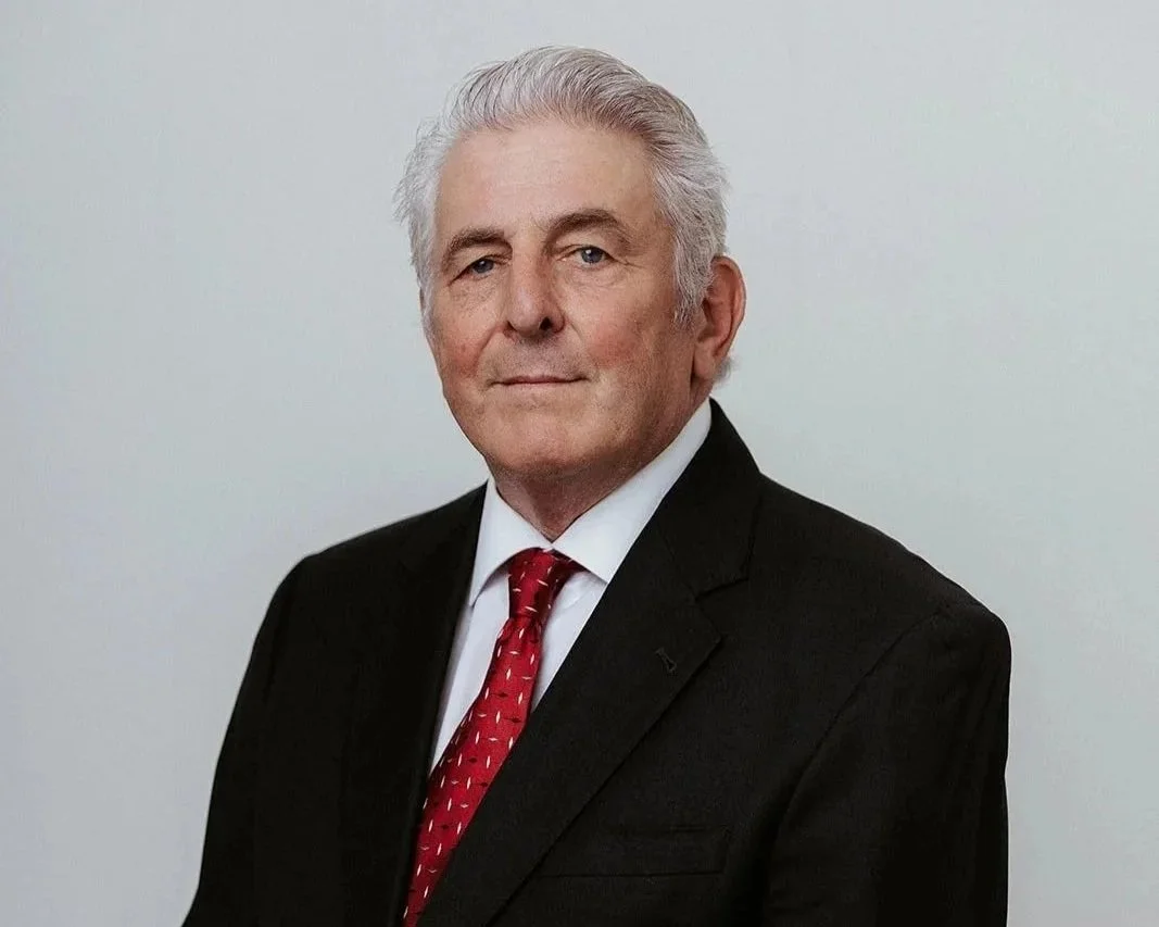 Kenneth R. David About — Kenneth R. Taylor