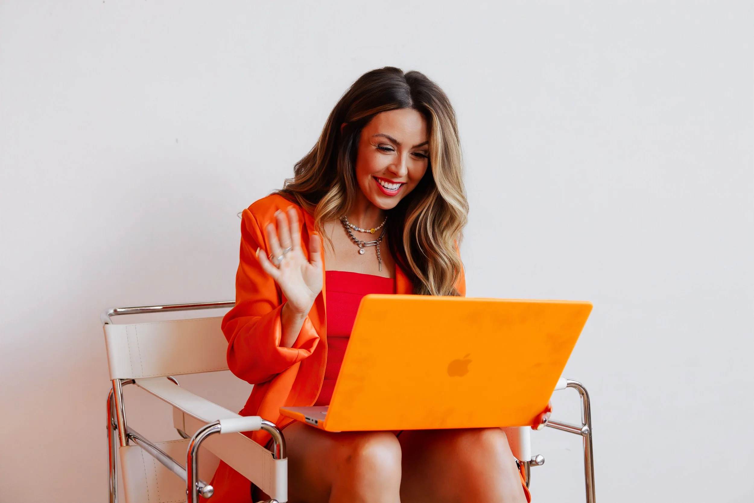 Personal branding coach who will help you stand out in an AI copy and paste world