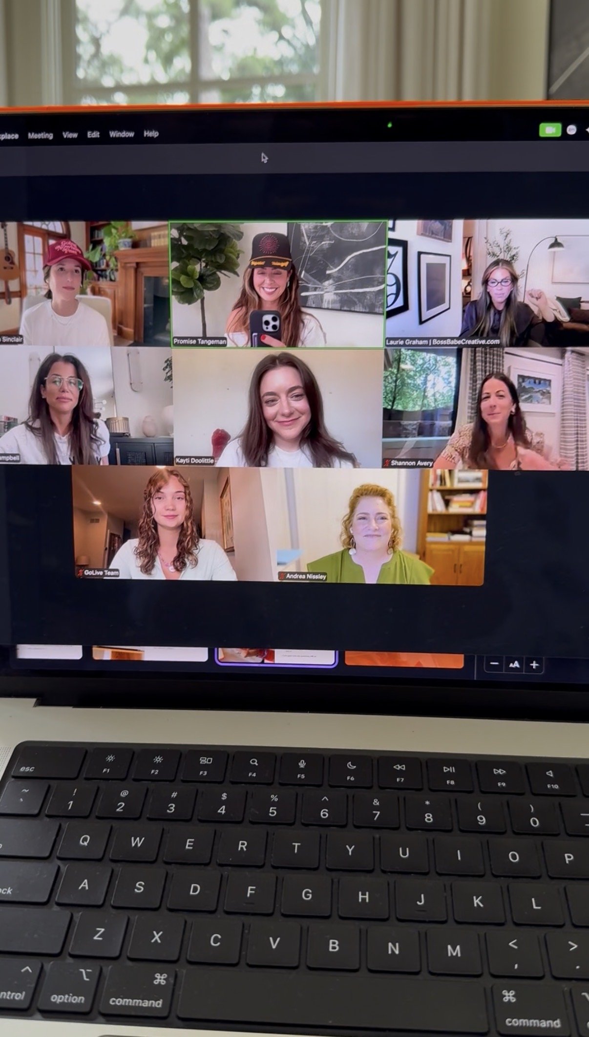Personal branding cohort to  find your thing, clarify your message, build your brand, and give you the coaching, accountability, and community to keep showing up long after your website launches.