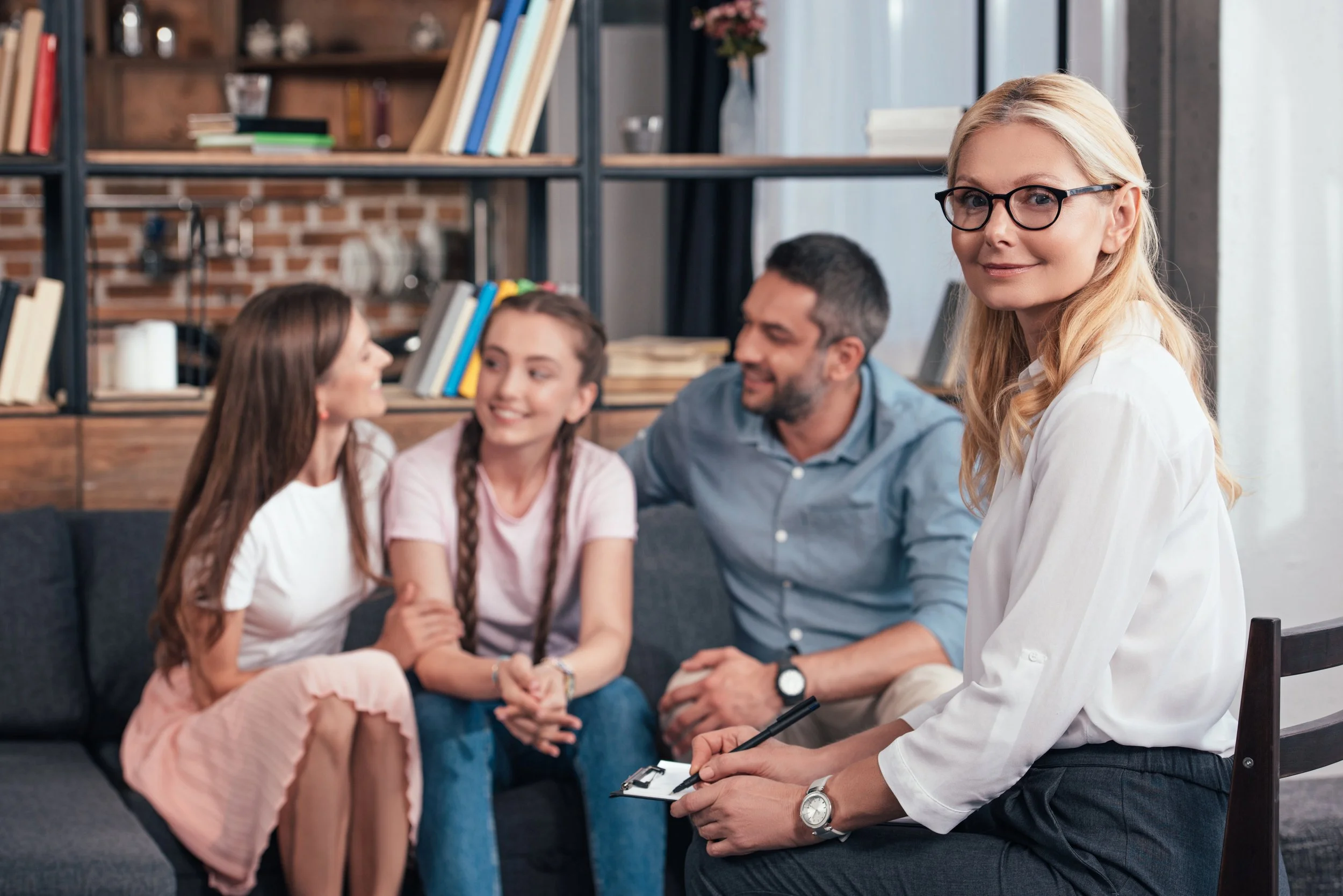 ¿El coaching familiar se centra en el desarrollo de habilidades parentales?