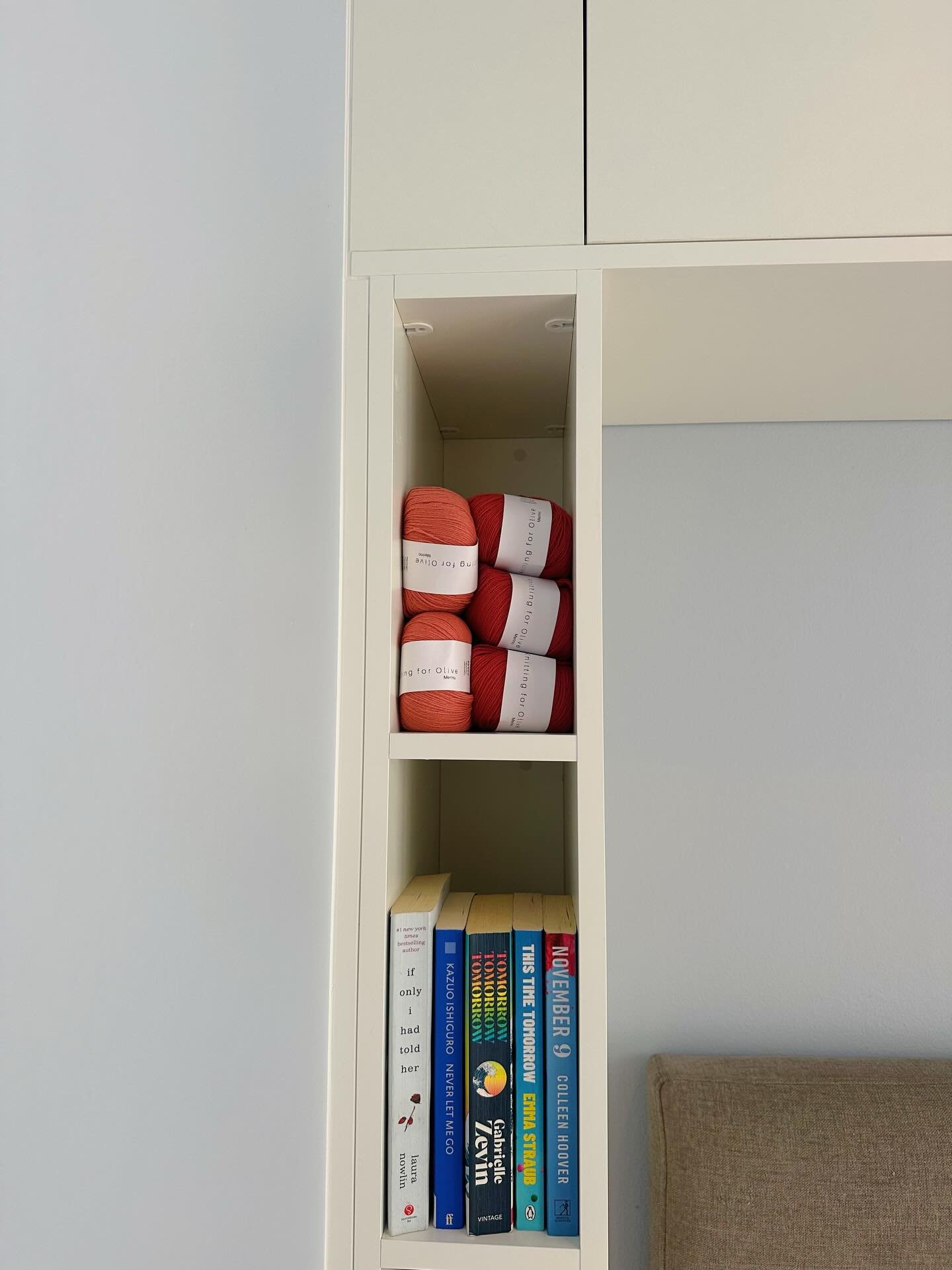 Our little nook💝 I&rsquo;m loving this new furniture addition to our bedroom🩵🥺