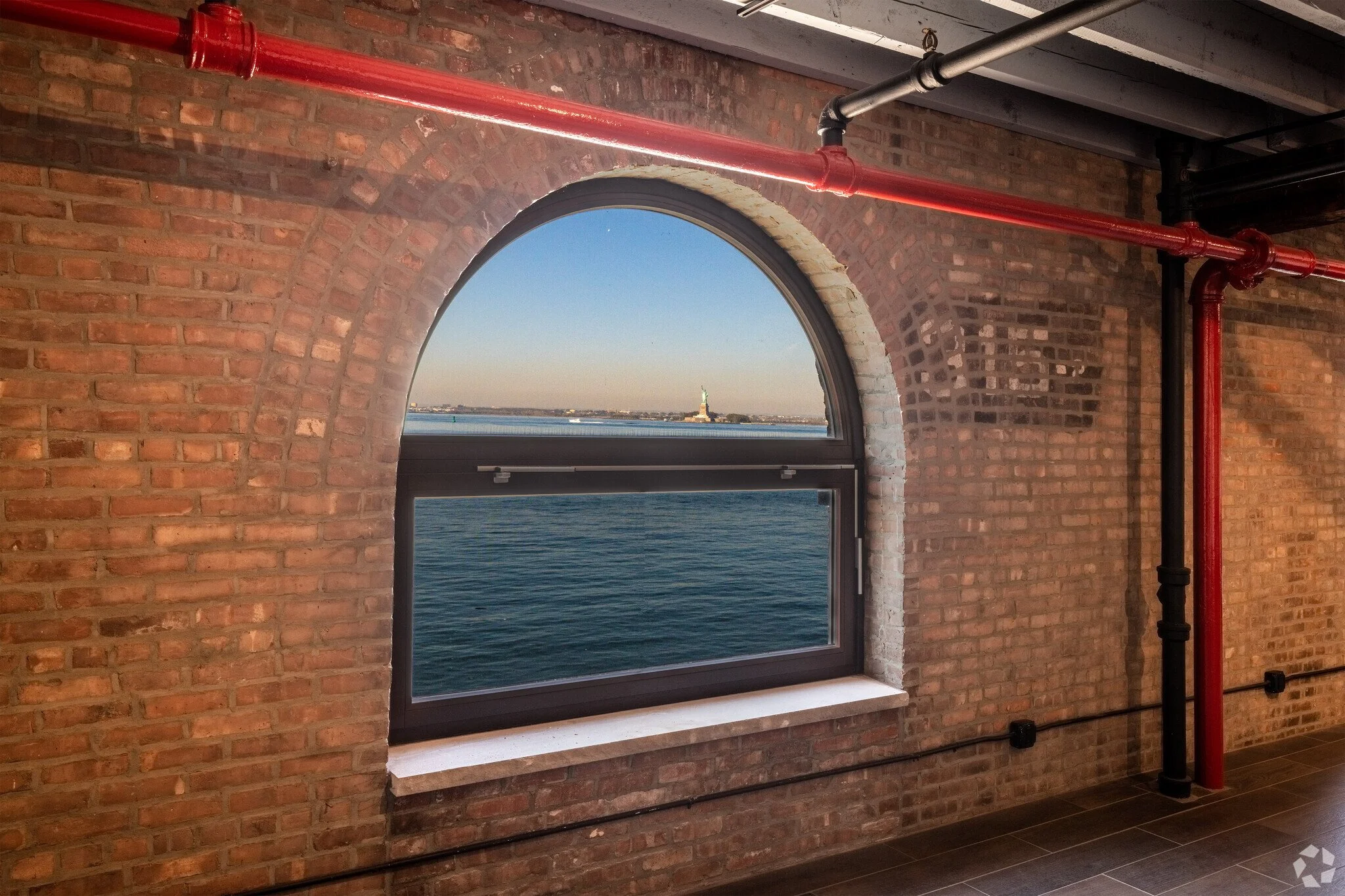 Unit 215 - Lady Liberty - use.jpg