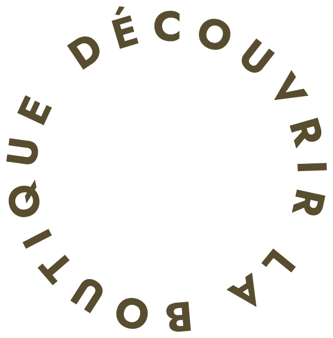 Logo circulaire avec le texte en français: "Je découvre, la boutique".