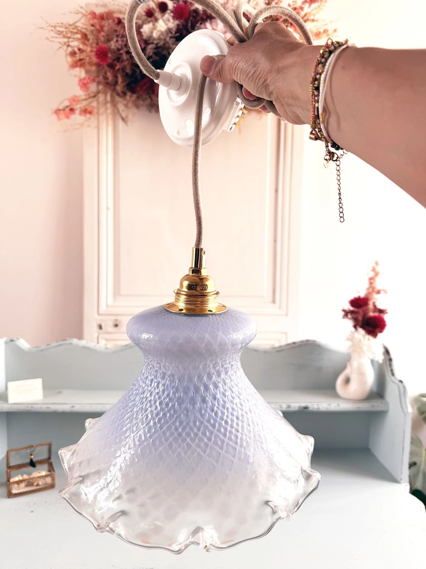 luminaire-vintage-relooke-suspension-bleuette-rosace-ceramique-meliwood.jpg