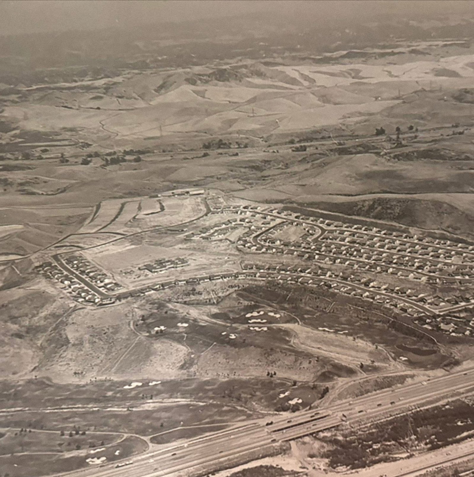 1969 Aerial view of Mission Golf Club and surrounding area