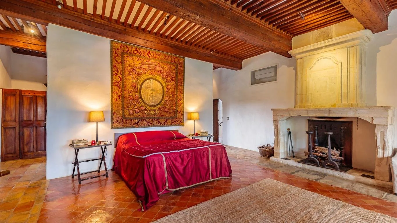 provence-chateau-de-lusannes-sannes (12).jpg