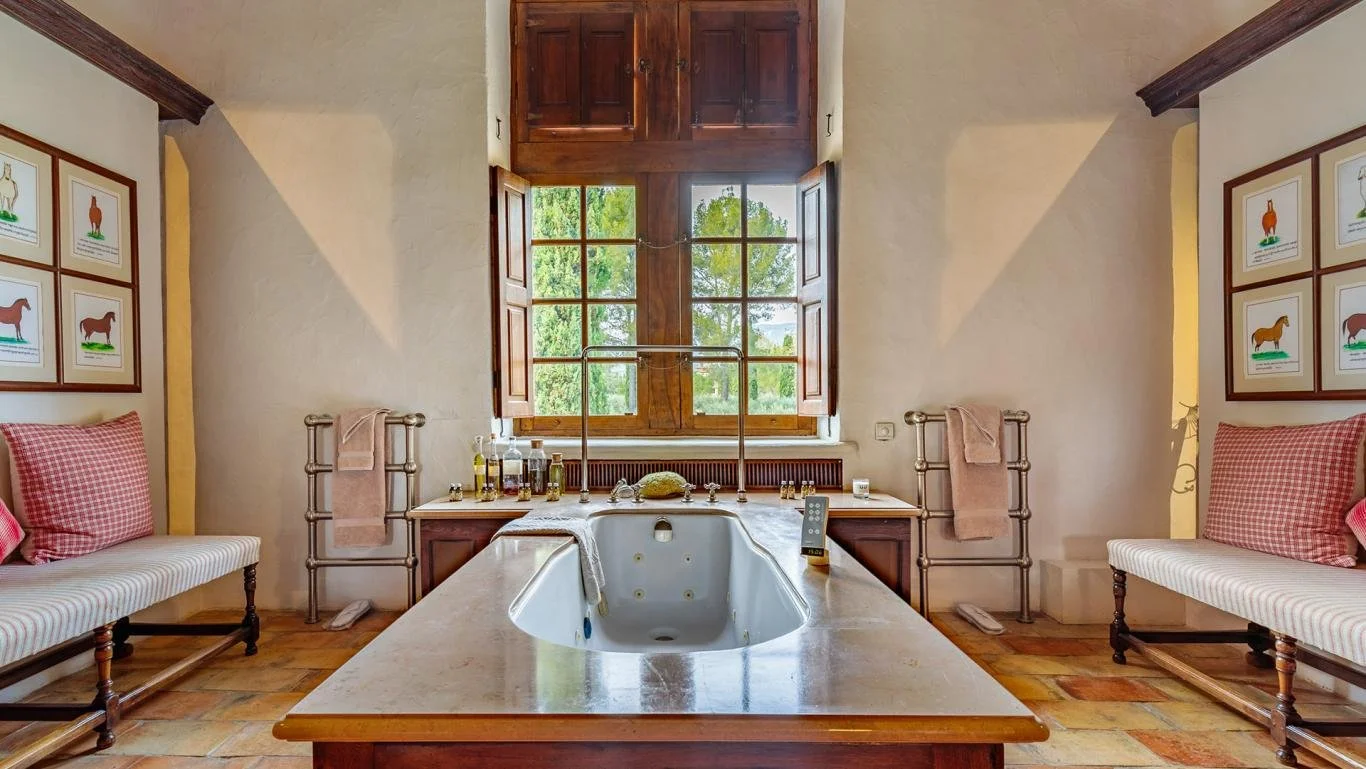 provence-chateau-de-lusannes-sannes (14).jpg