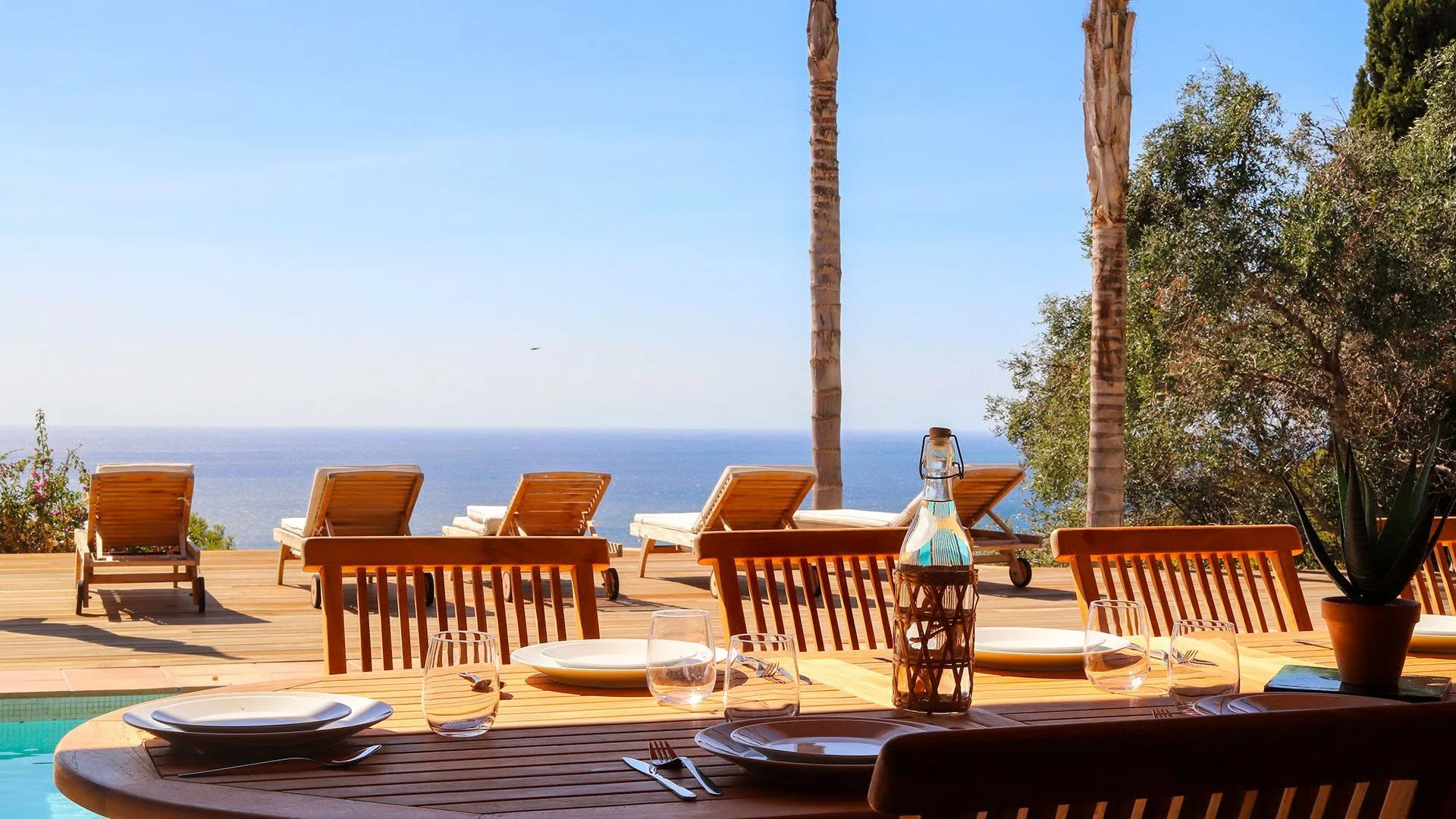 luxury sea-view villa with infinity pool in Hyères, French Riviera — AZUR ESTATE collection