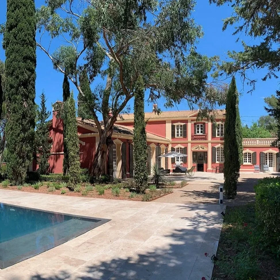 luxury belle époque villa with mirroir pool in Hyères on the French Riviera — AZUR ESTATE collection