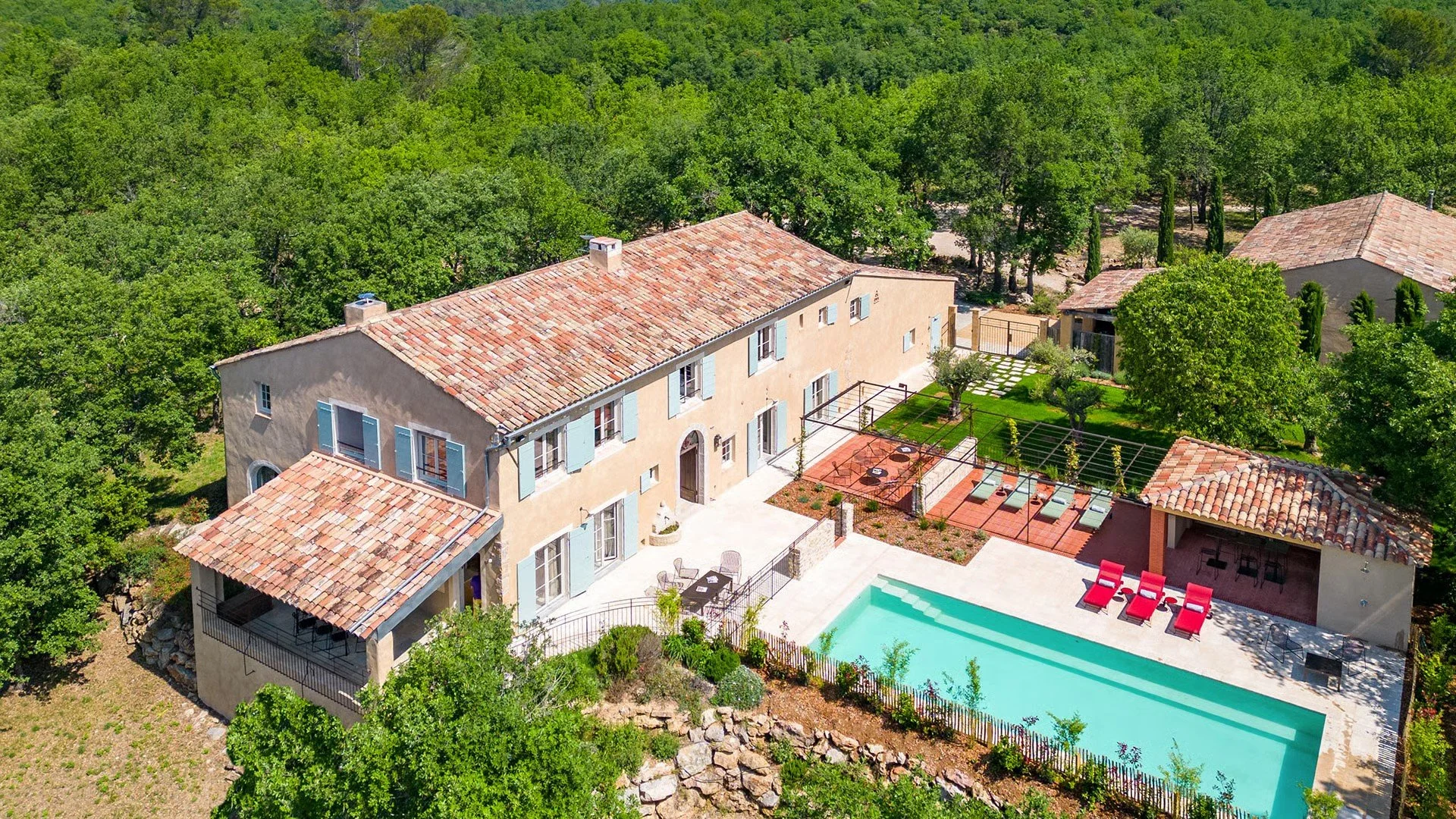 private luxury villa with tennis court and pool in Tourves in Provence — AZUR ESTATE collection