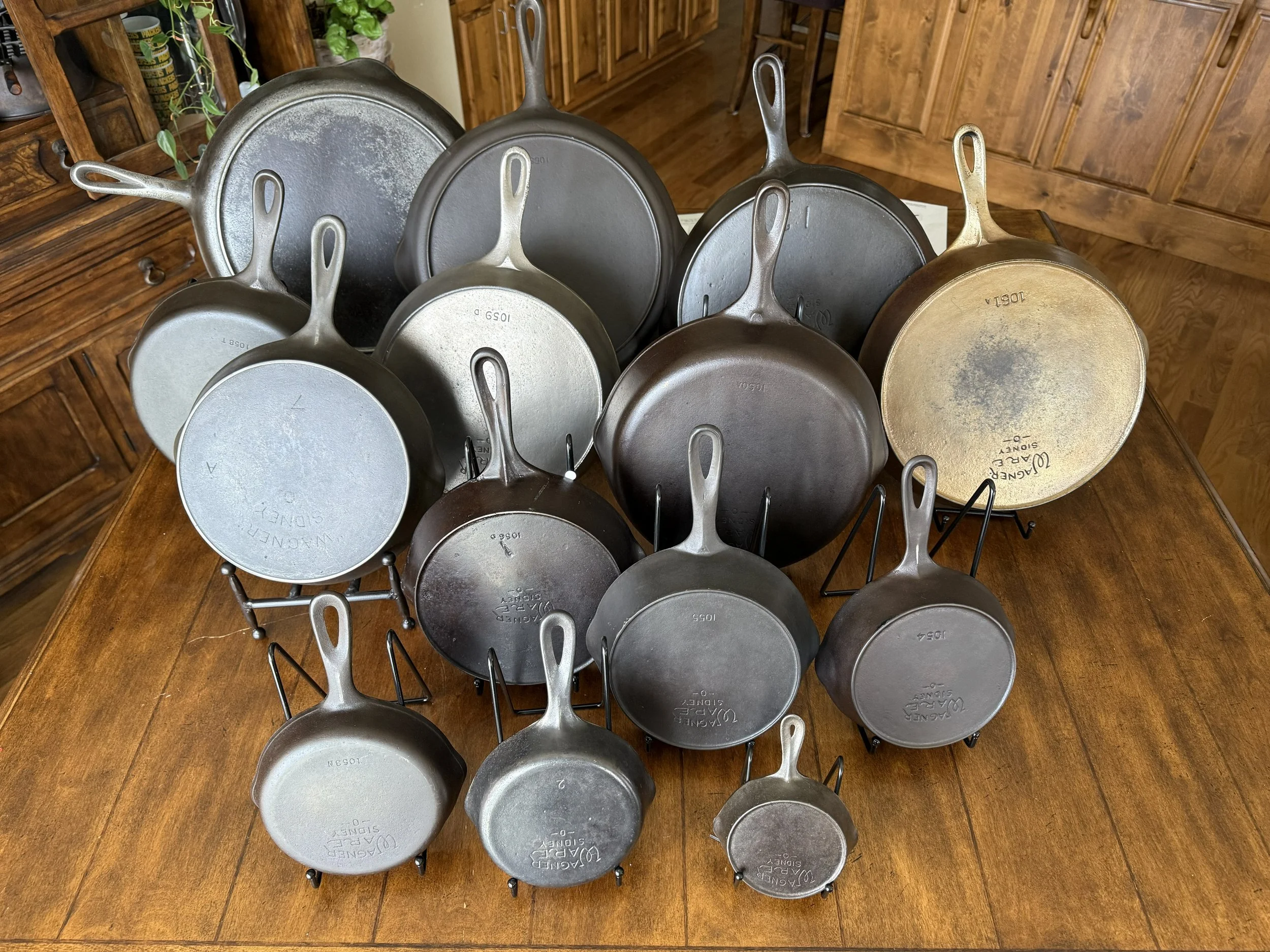 Wagner Ware Sidney-O             The Complete Skillet Set — No. 0, 2 Through 14
