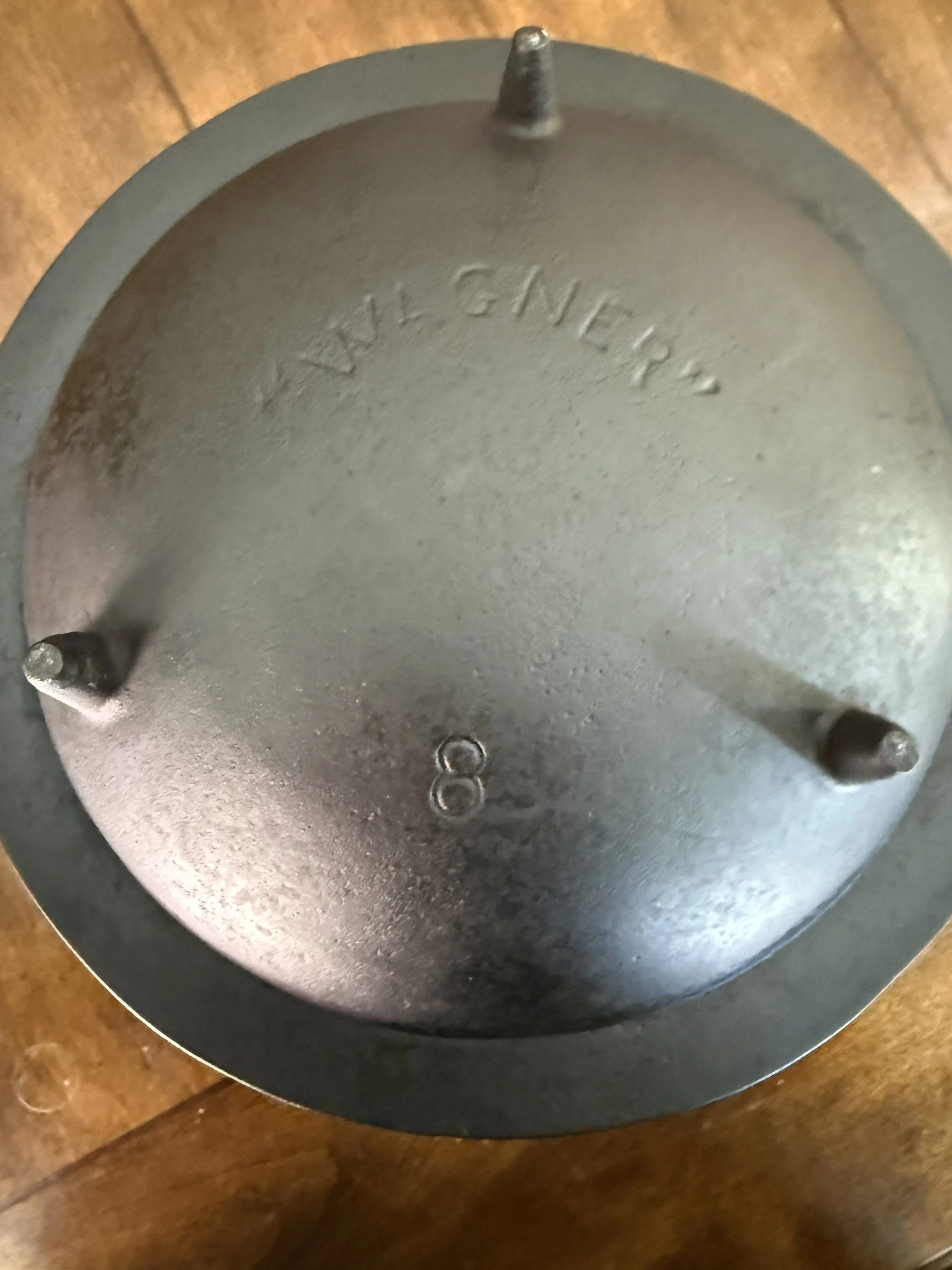 Wagner Cast Iron Bean PotStove Ring Kettle — Size 8