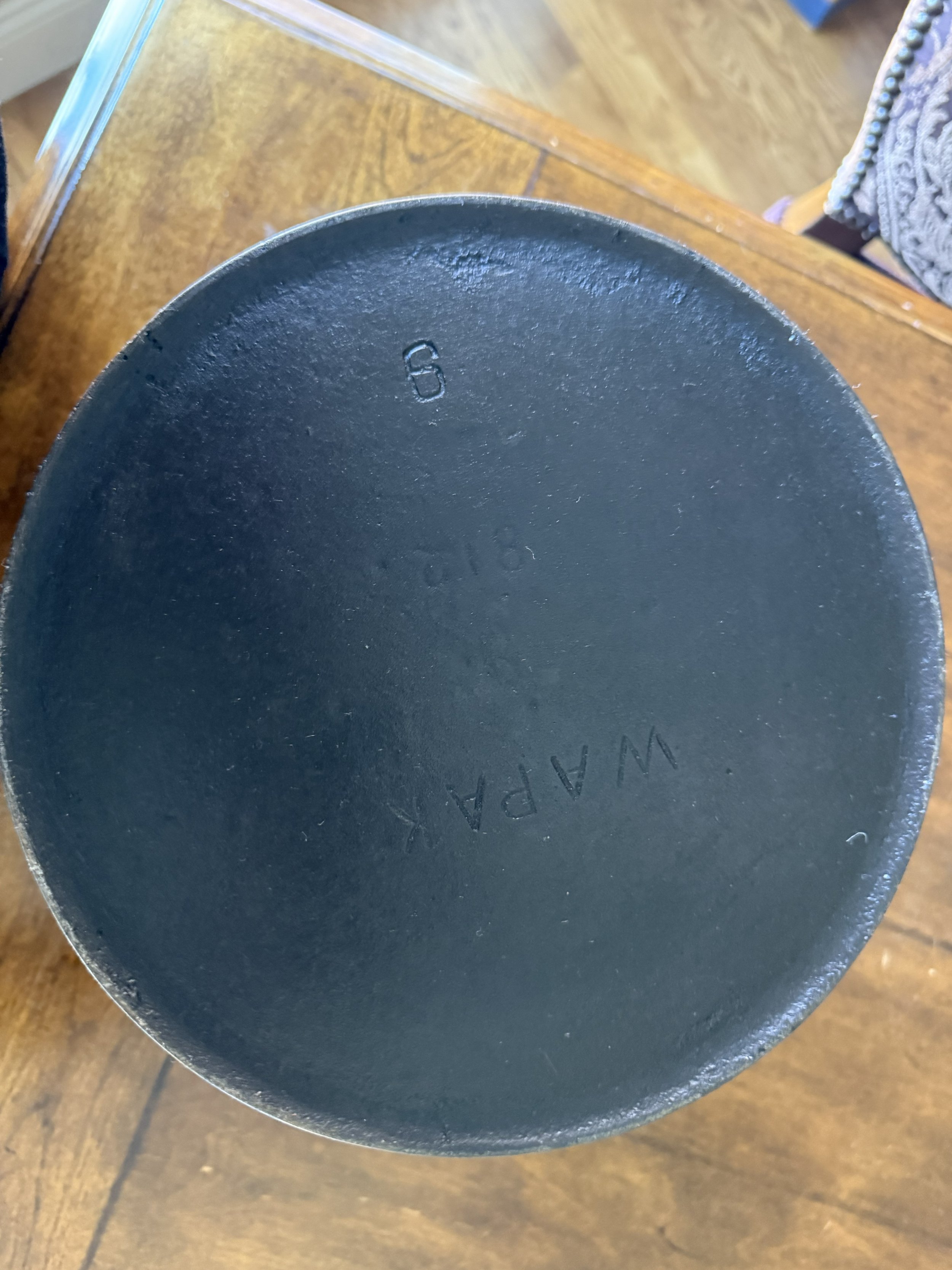 Wapak Hollow Ware Company — No. 9 Cast Iron Flat-Bottom Kettle