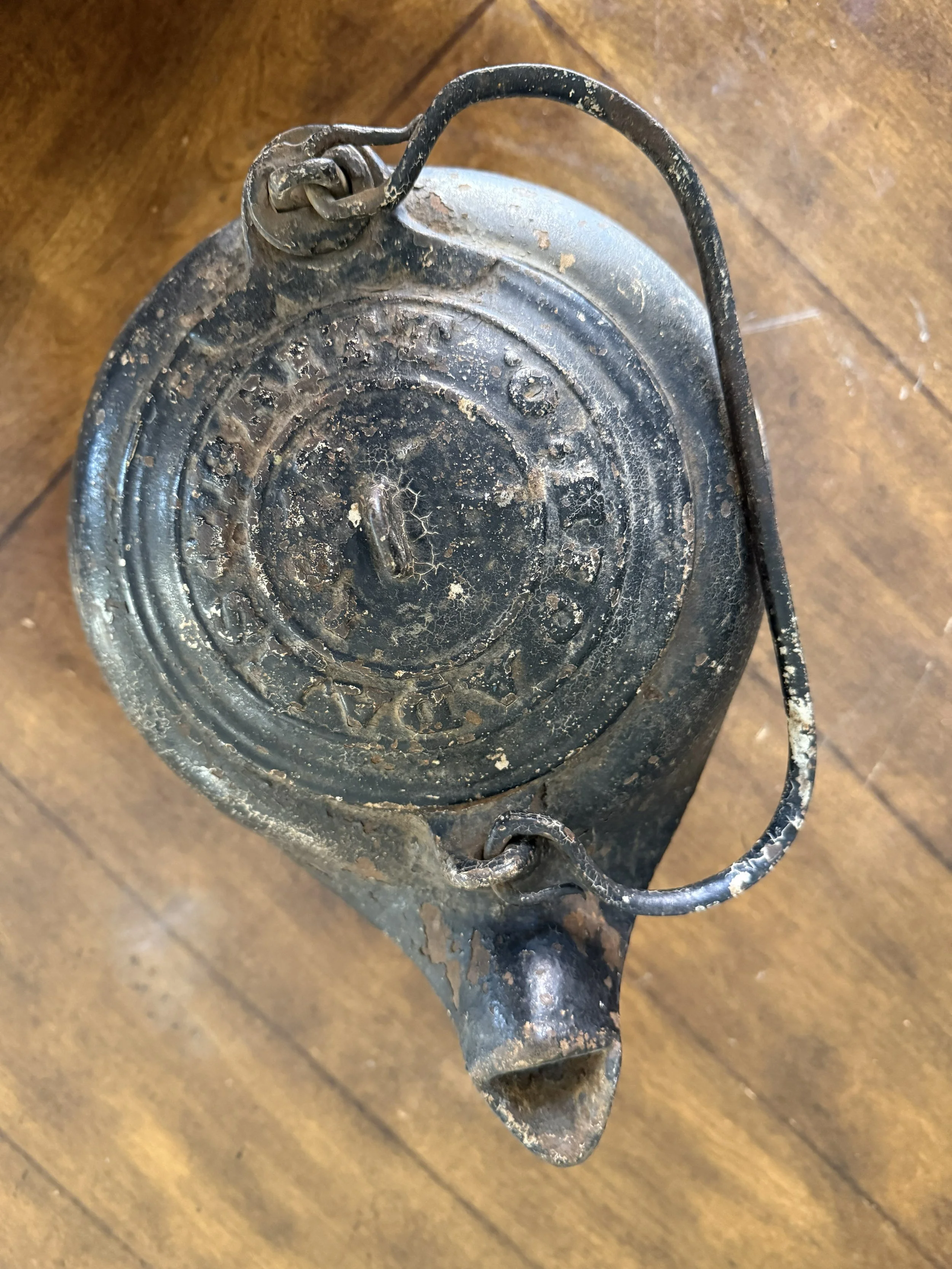 The Adams &amp; Britt Cast Iron Stove Kettle Griddle