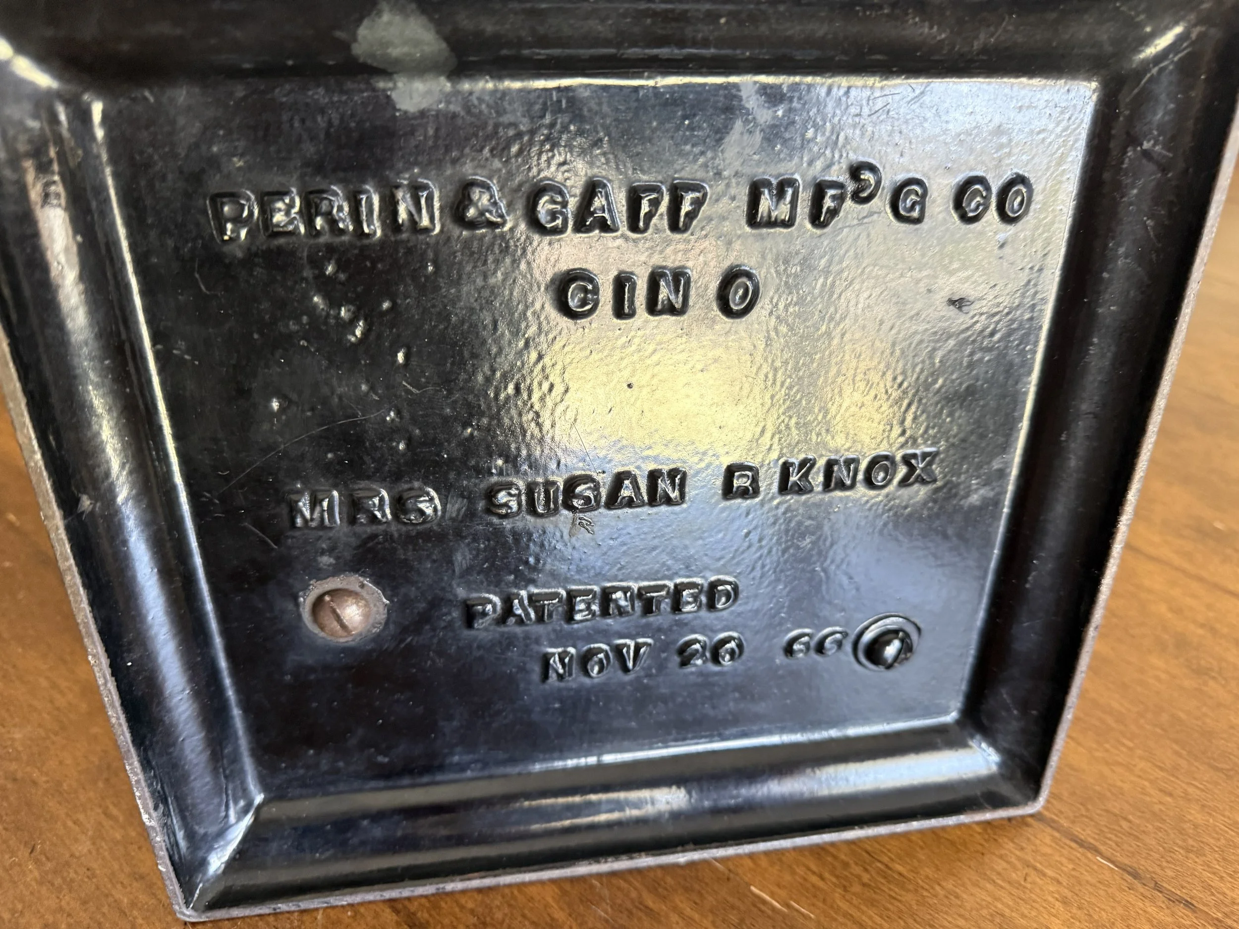 The Perin &amp; Gaff Mfg. Co. Susan R. Knox Patent Crank Fluting Iron