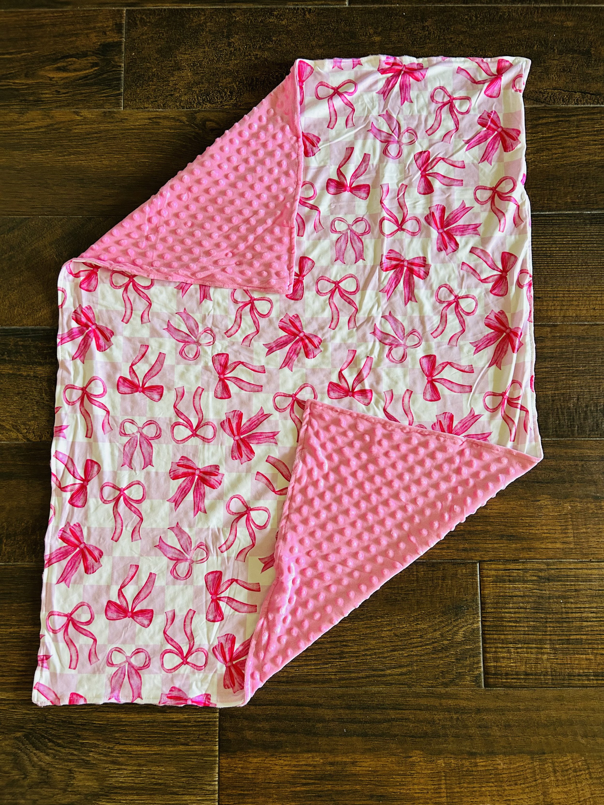 Gingham Bow Printed Blanket